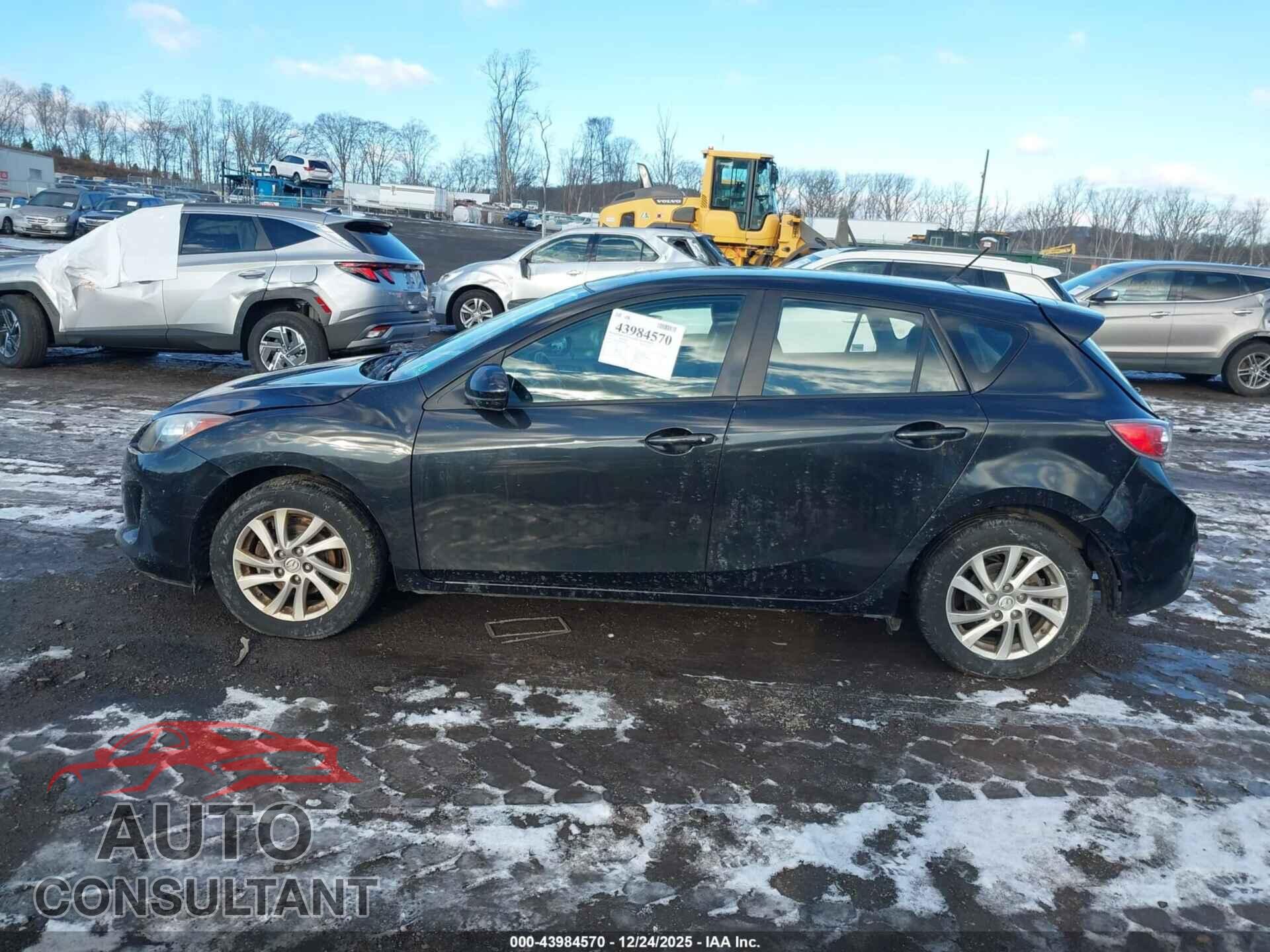 MAZDA MAZDA3 2012 - JM1BL1L80C1564978