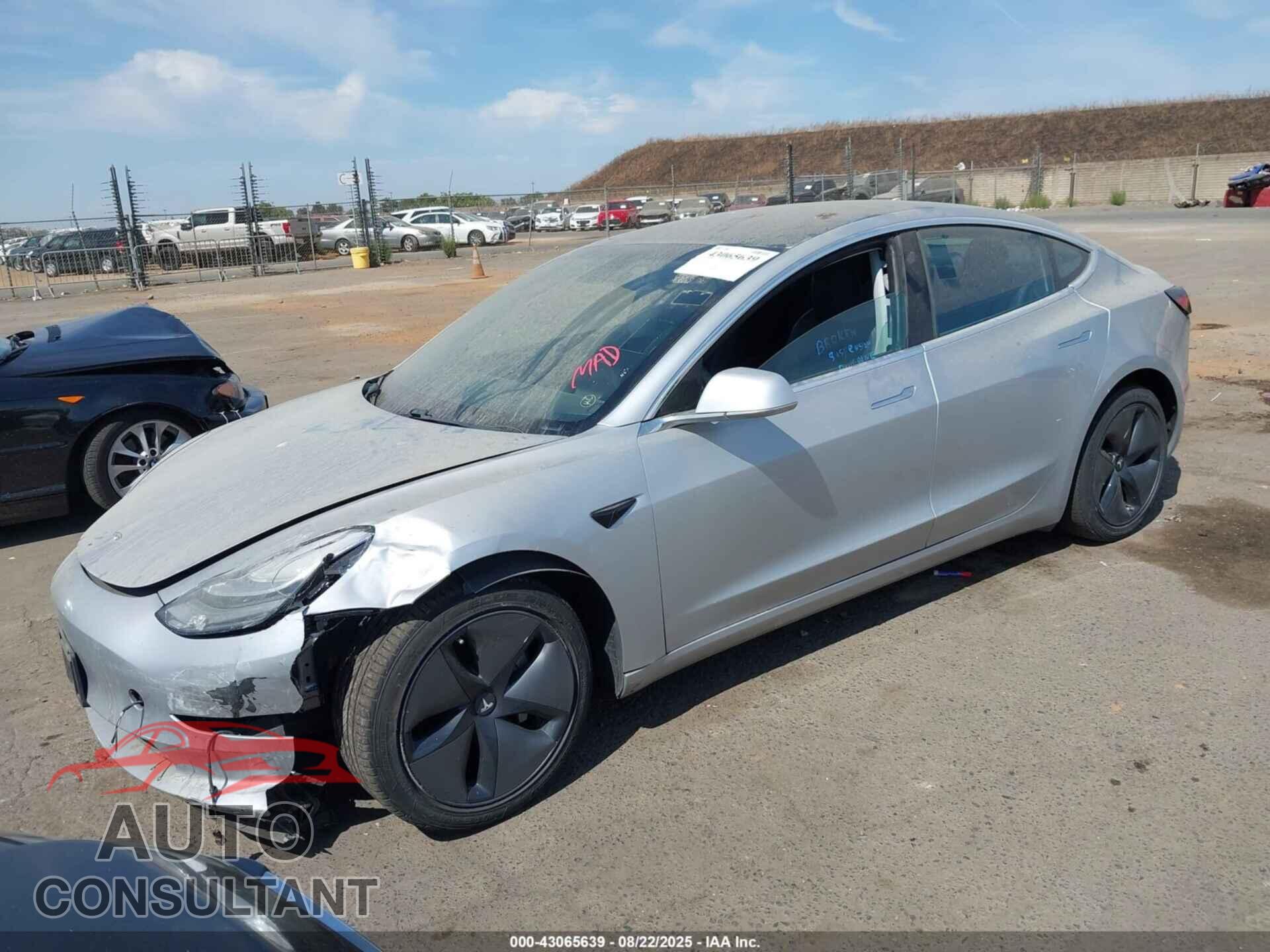 TESLA MODEL 3 2018 - 5YJ3E1EB1JF065277