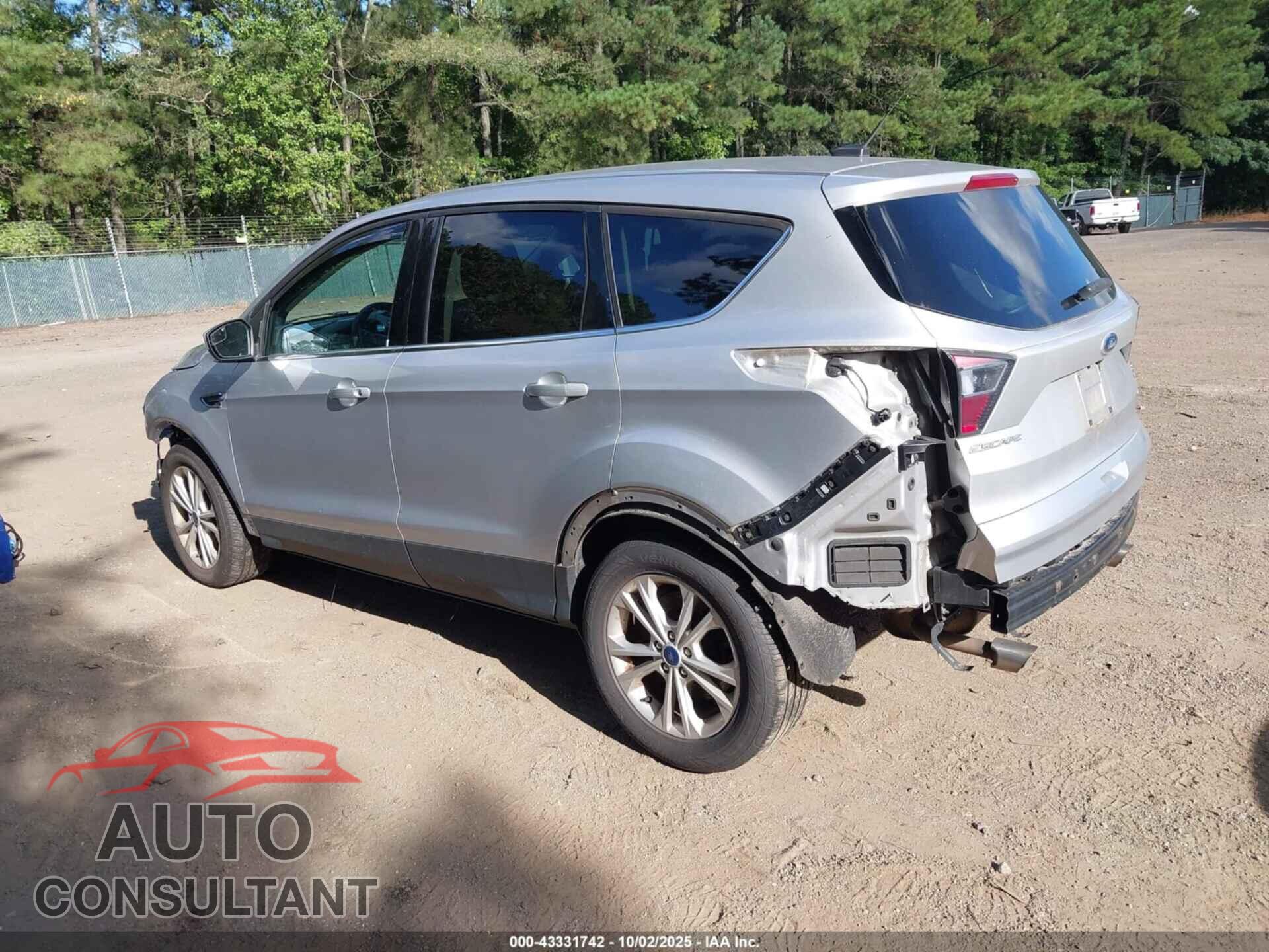 FORD ESCAPE 2017 - 1FMCU9GD0HUB45988