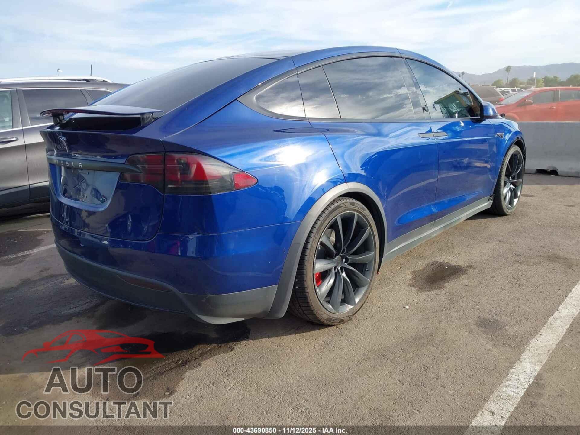 TESLA MODEL X 2020 - 5YJXCBE41LF261978