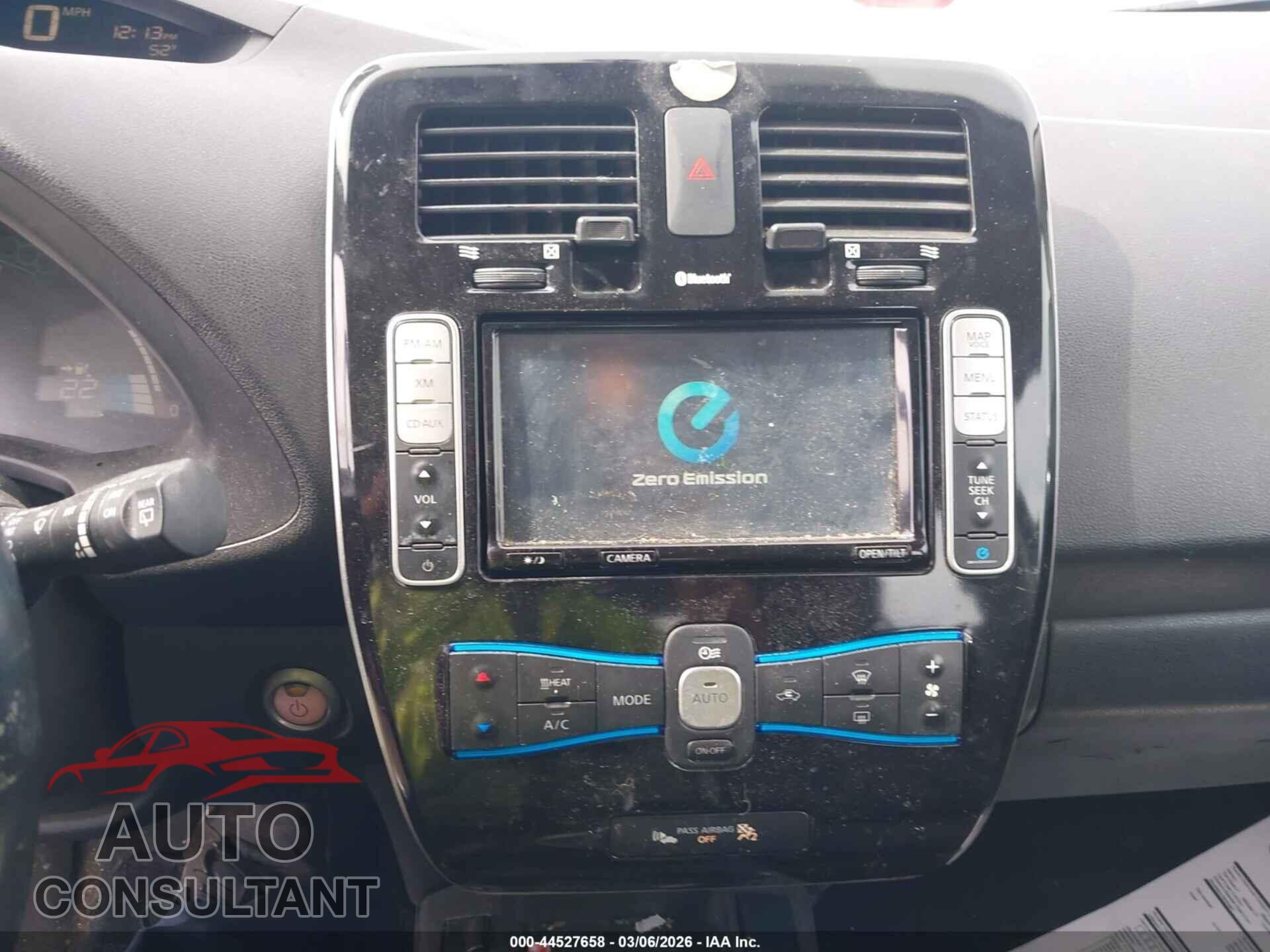 NISSAN LEAF 2015 - 1N4AZ0CP4FC316128