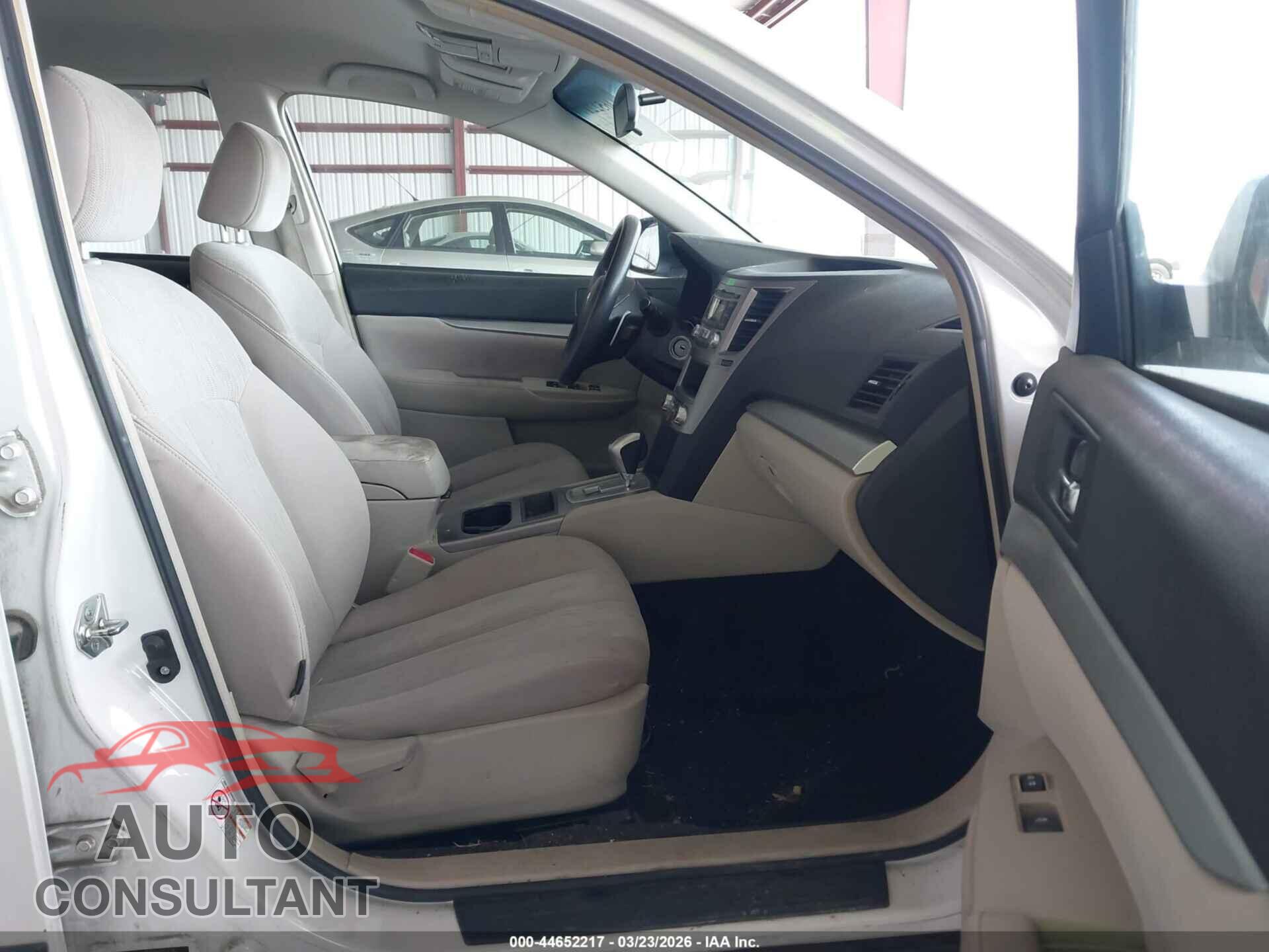 SUBARU OUTBACK 2014 - 4S4BRBAC4E3302900