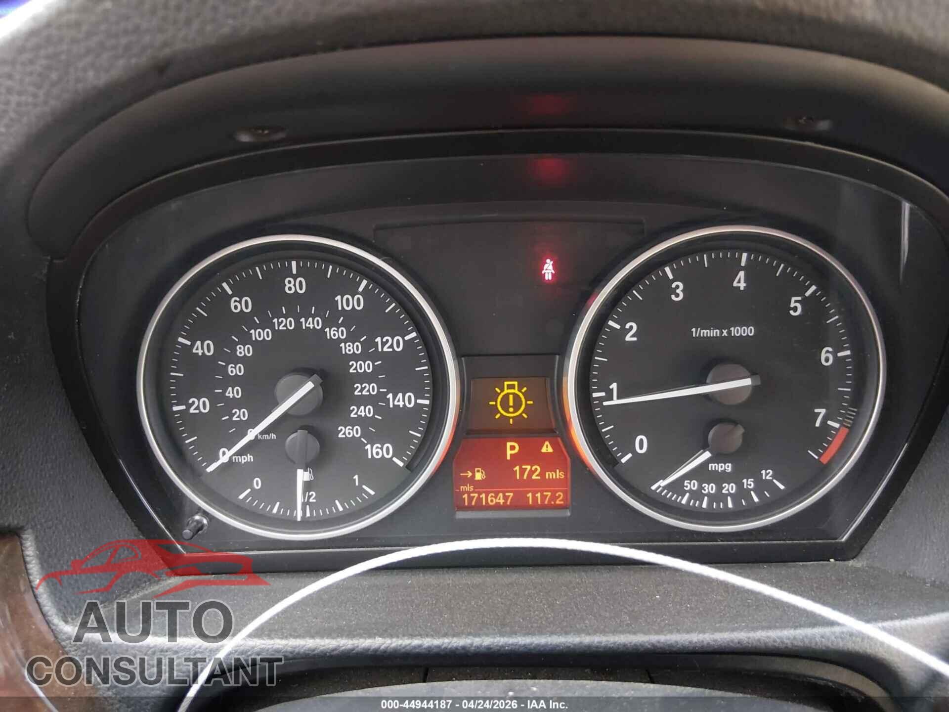 BMW 328I 2011 - WBAPH5C54BA444553