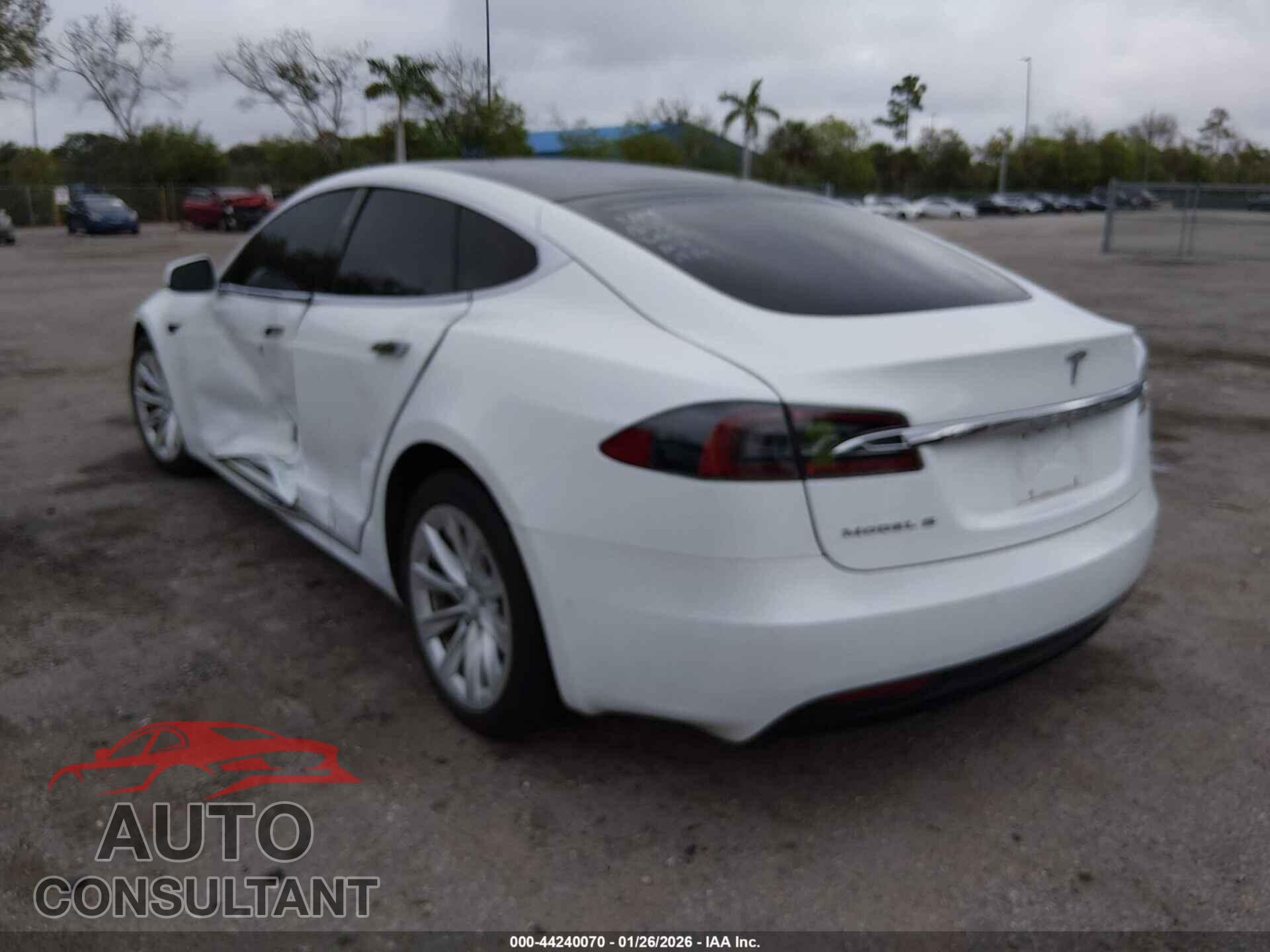 TESLA MODEL S 2018 - 5YJSA1E23JF281395