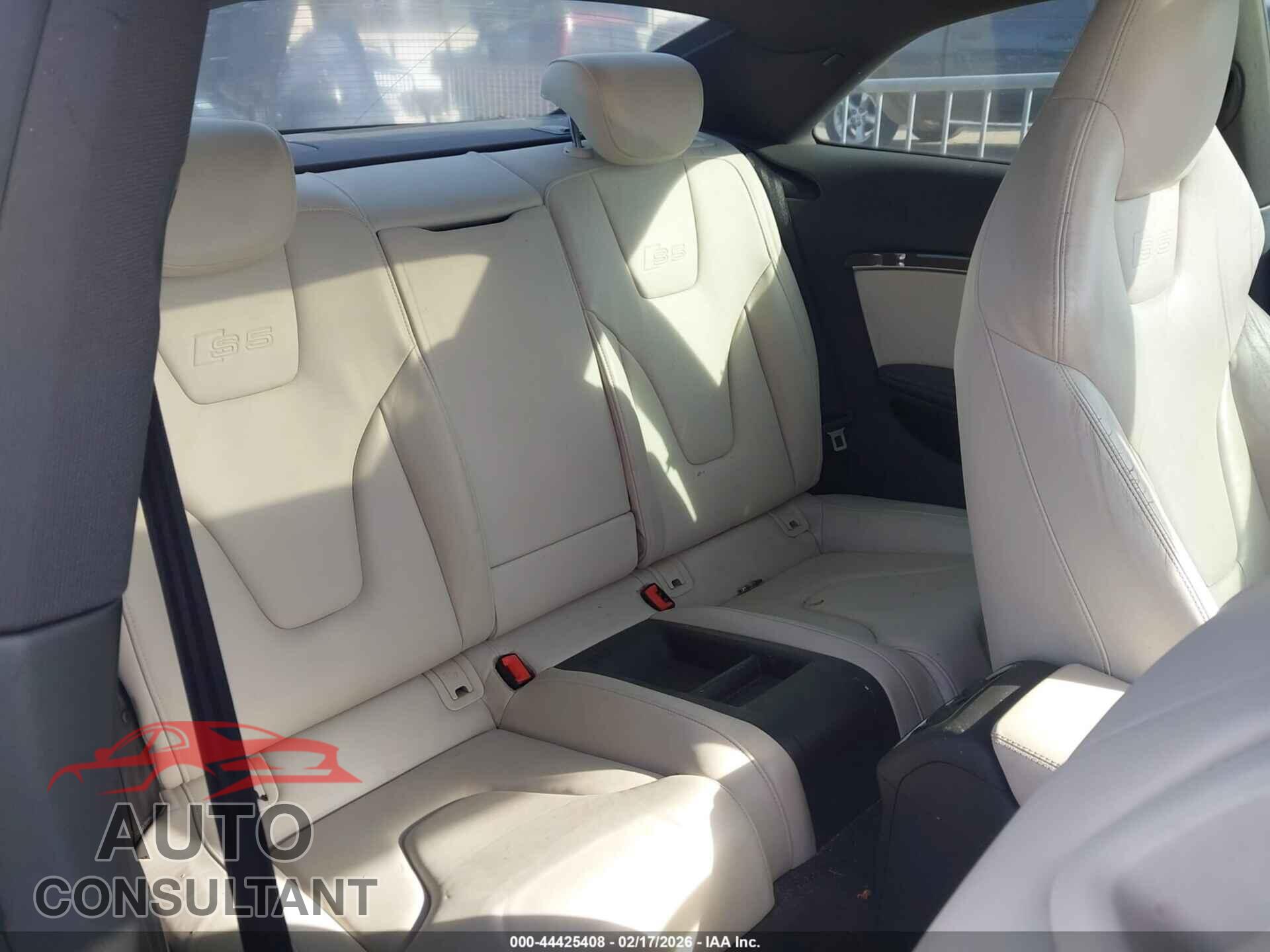 AUDI S5 2012 - WAUVVAFR2CA010530