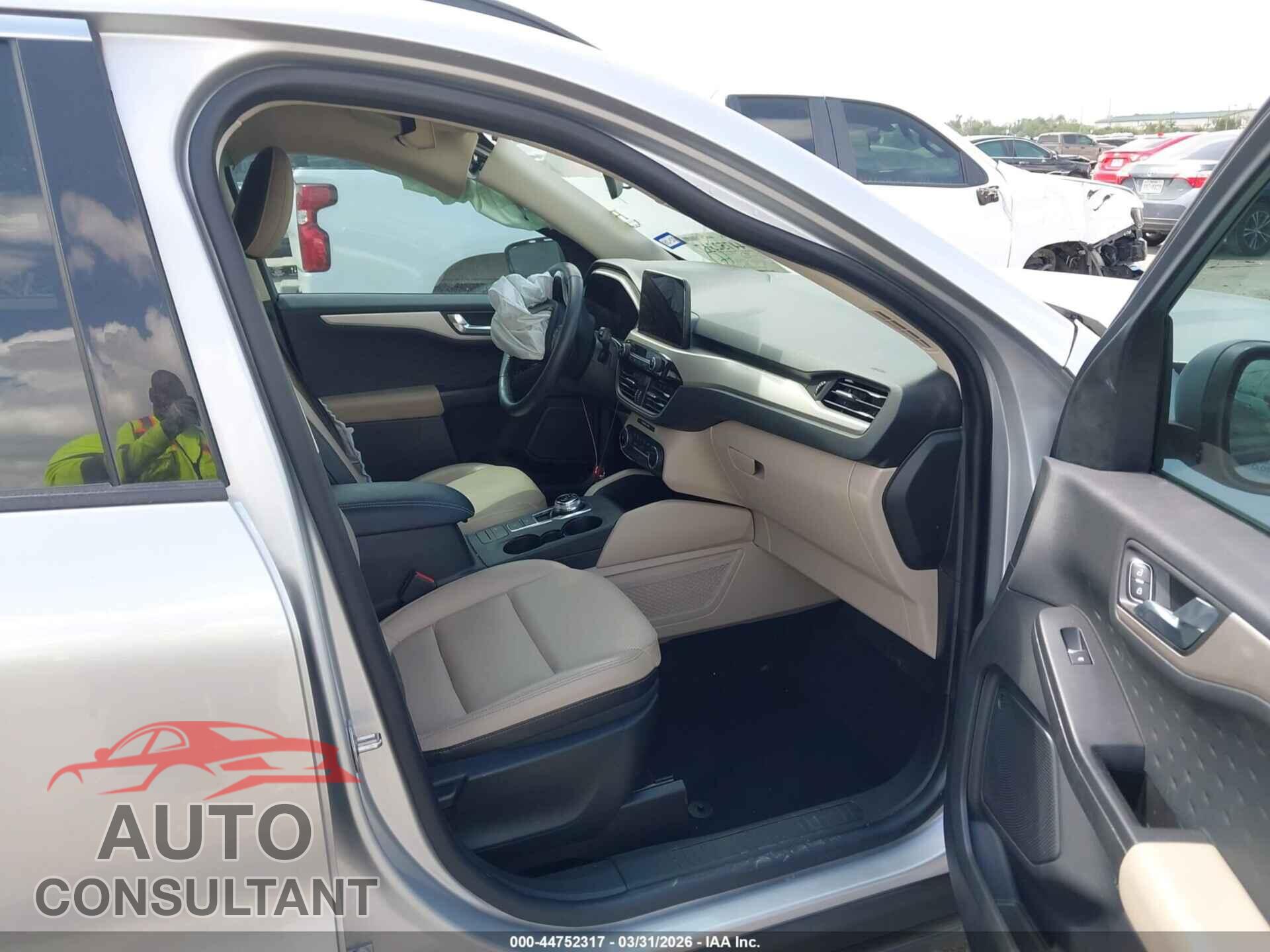 FORD ESCAPE 2020 - 1FMCU0H6XLUA31422