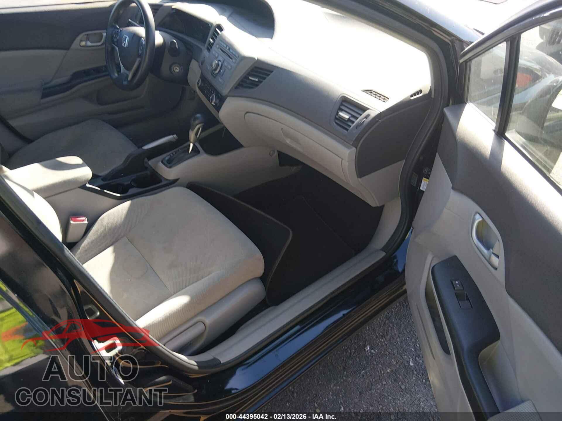 HONDA CIVIC 2012 - 2HGFB2F55CH591379