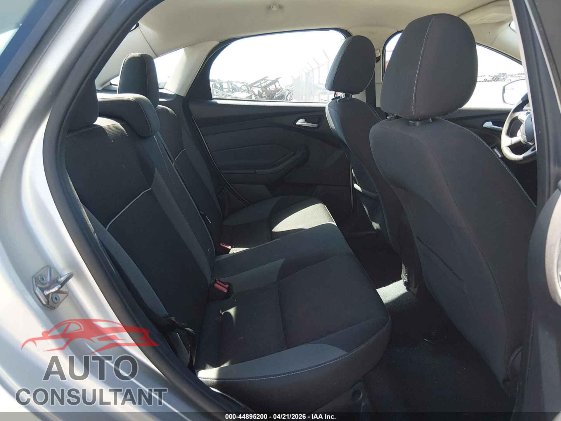 FORD FOCUS 2014 - 1FADP3F28EL414162