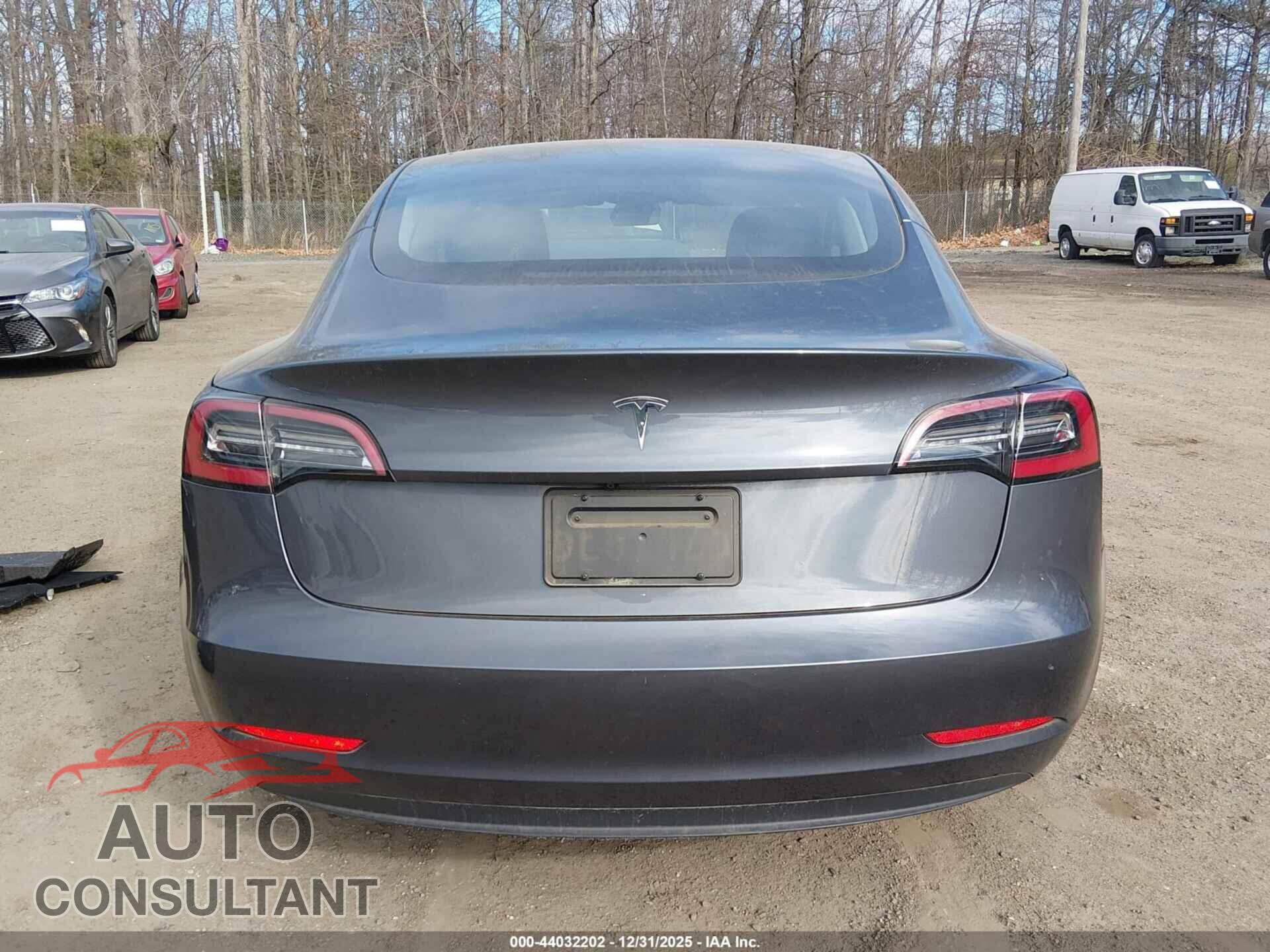 TESLA MODEL 3 2023 - 5YJ3E1EA3PF435287