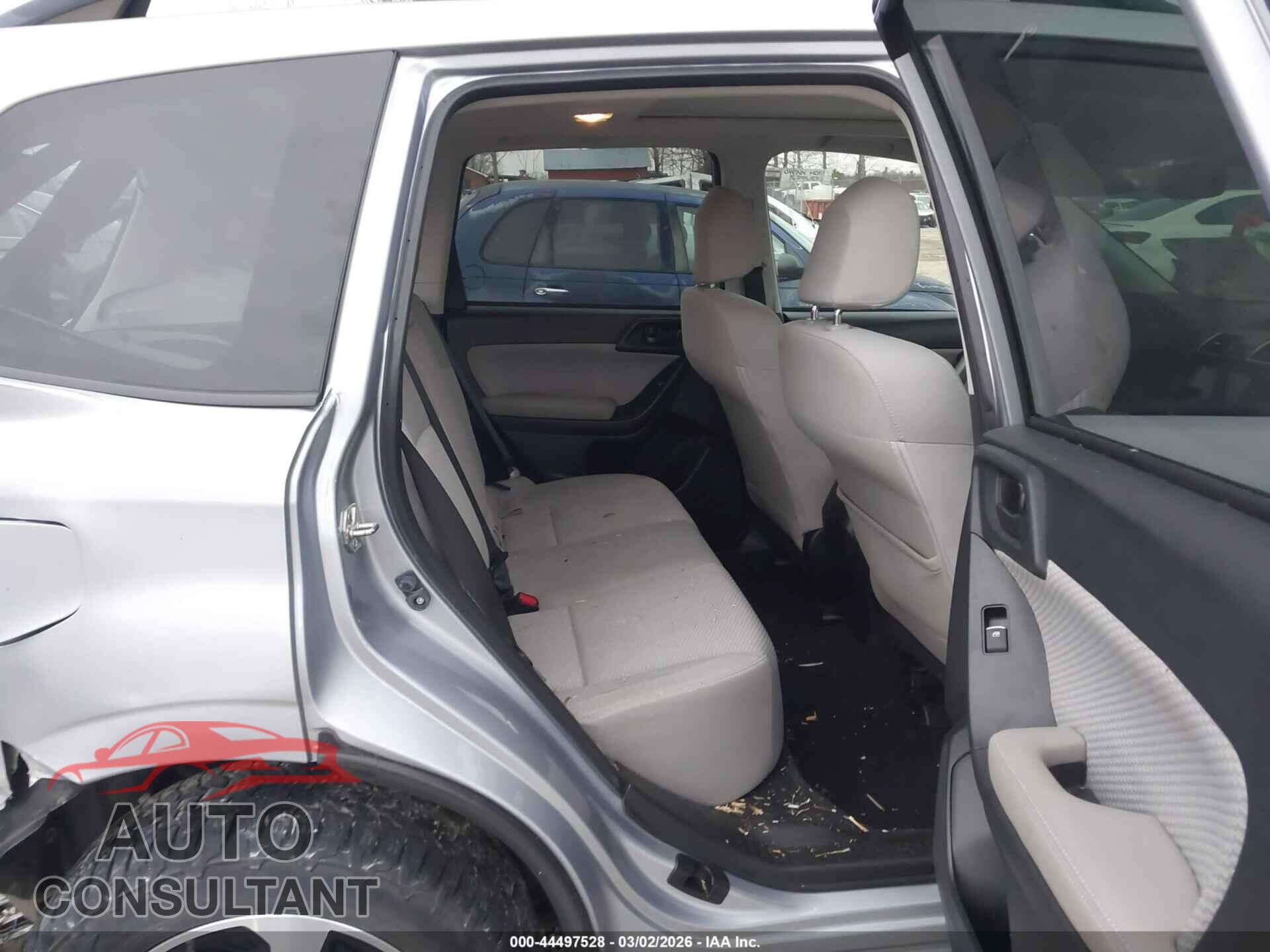 SUBARU FORESTER 2017 - JF2SJAGC3HH553817