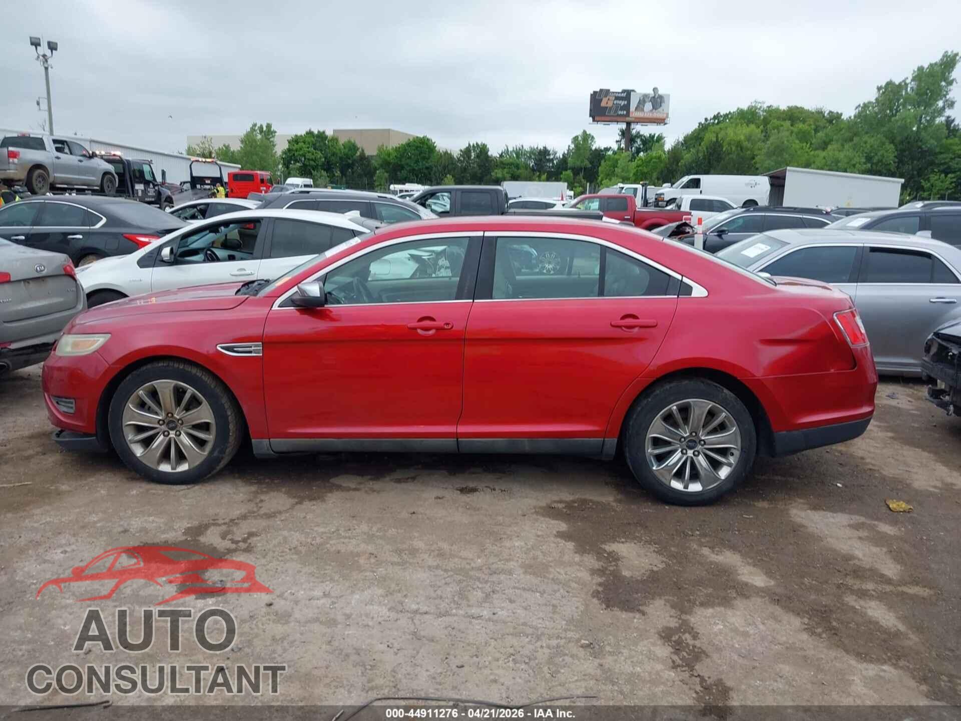 FORD TAURUS 2011 - 1FAHP2FW5BG111486