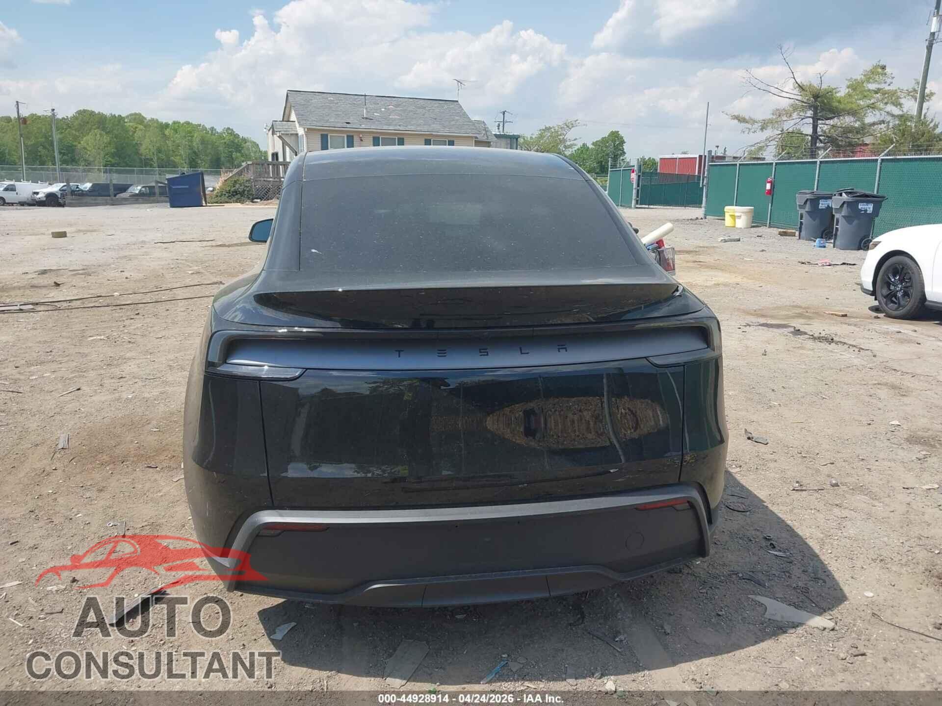 TESLA MODEL Y 2026 - 7SAYGDED1TA664458