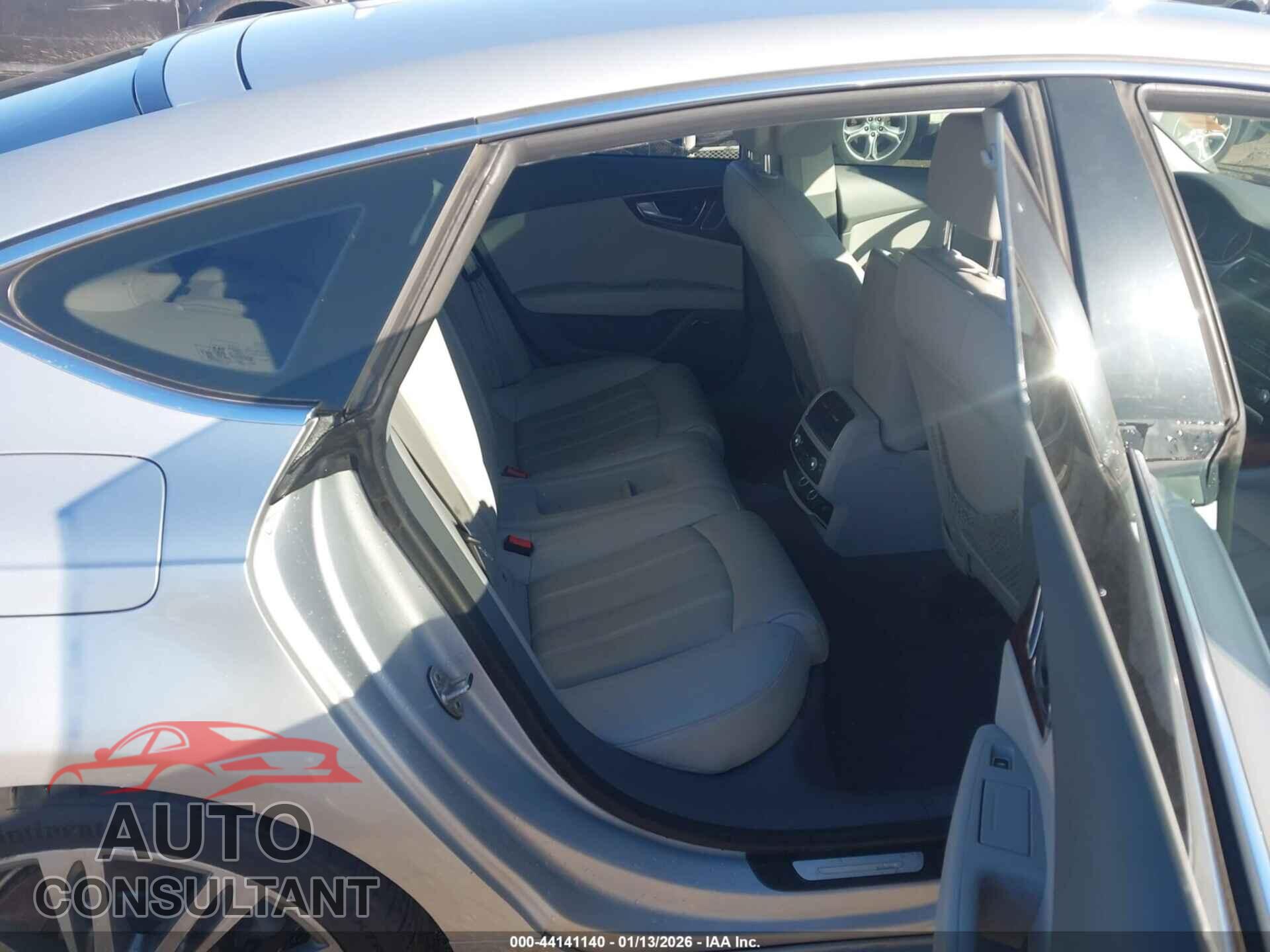 AUDI A7 2012 - WAU2GAFC3CN072388