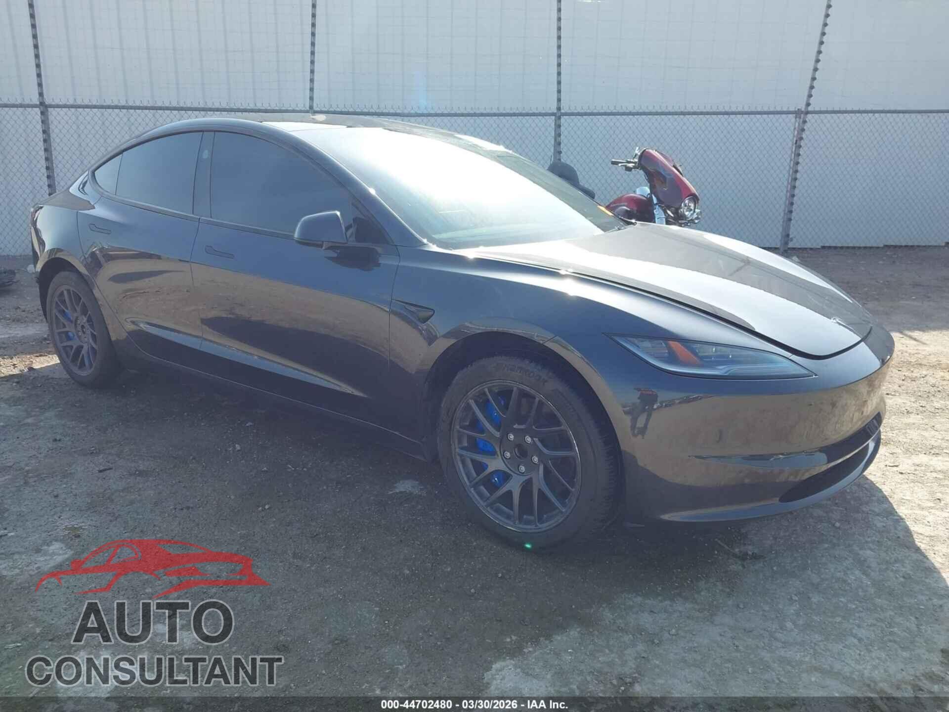 TESLA MODEL 3 2024 - 5YJ3E1EA6RF836089