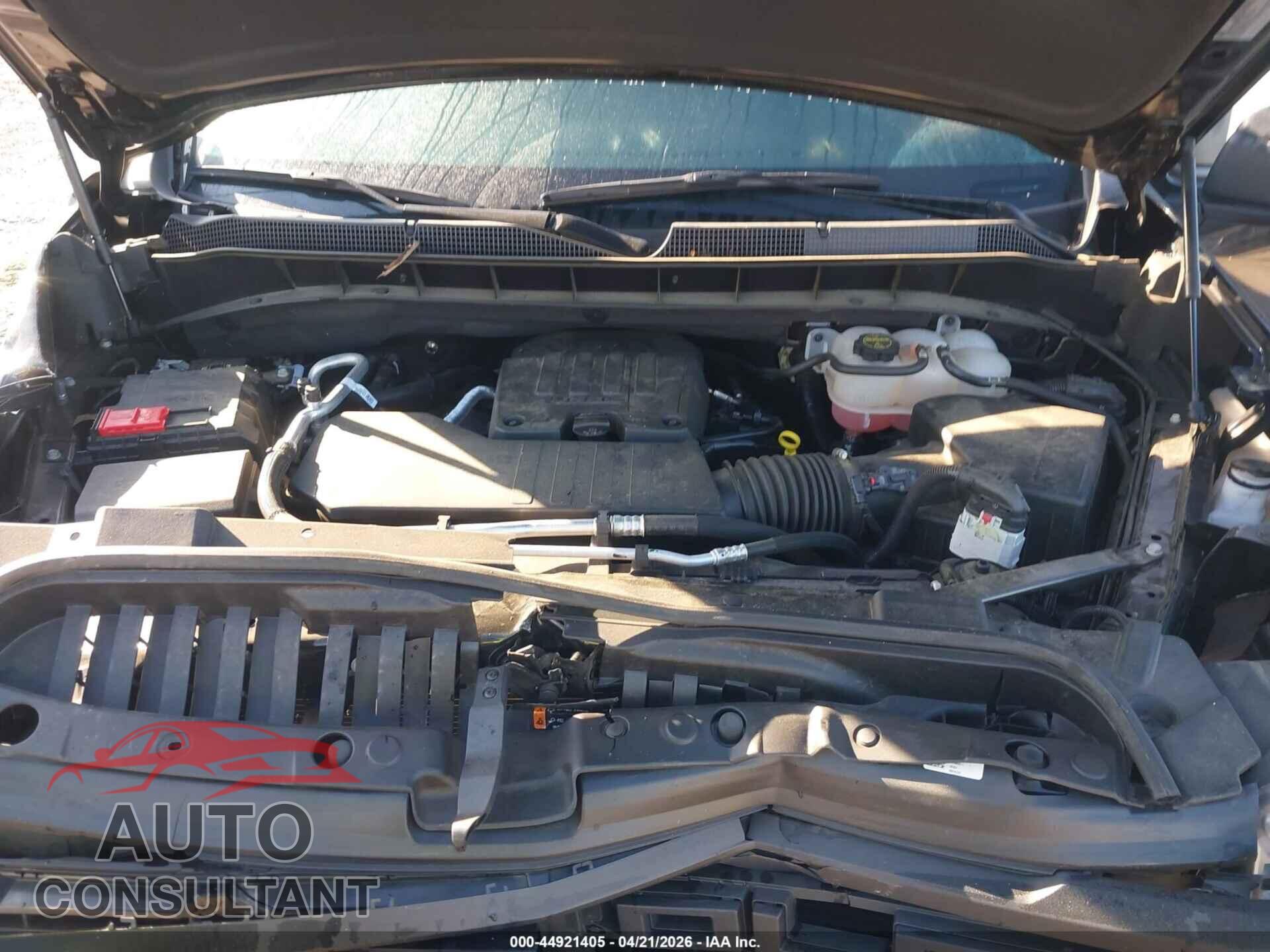CHEVROLET SILVERADO 1500 2025 - 1GCRABEK9SZ189126
