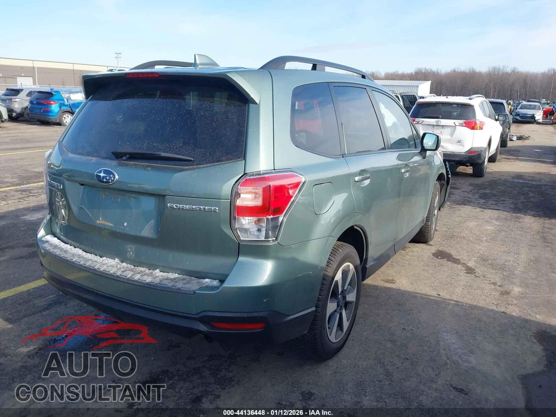 SUBARU FORESTER 2018 - JF2SJAEC9JH424408