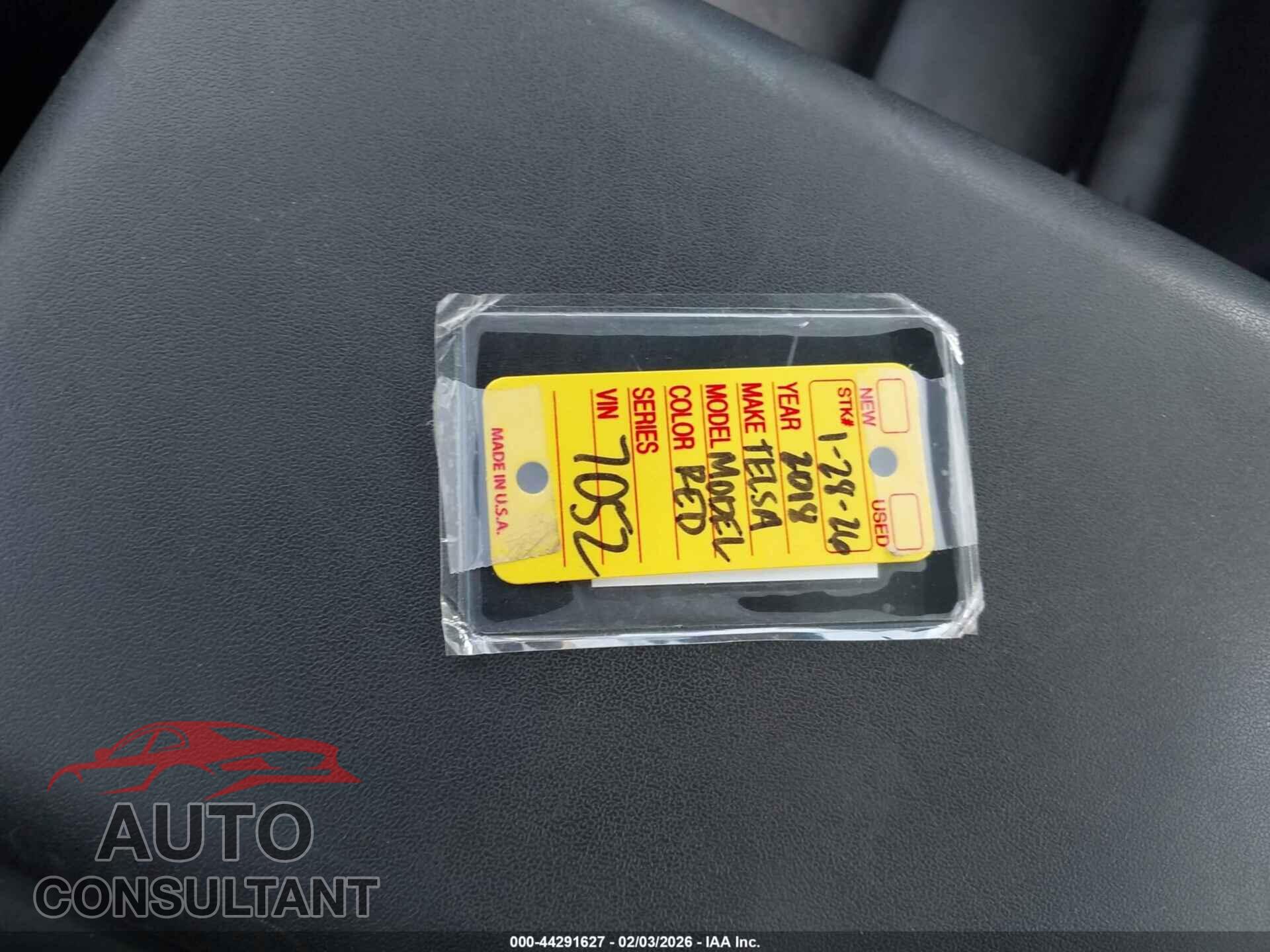 TESLA MODEL 3 2018 - 5YJ3E1EA9JF047052