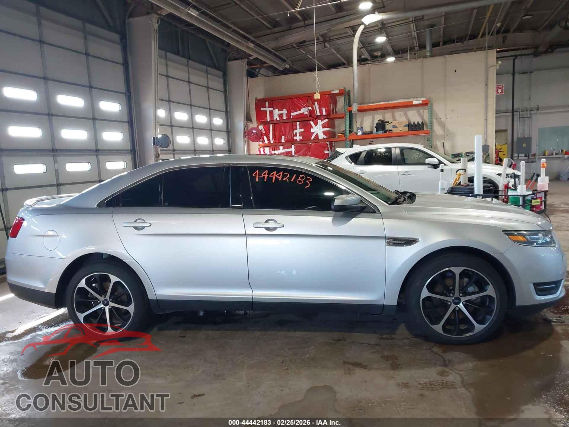 FORD TAURUS 2015 - 1FAHP2E80FG137485
