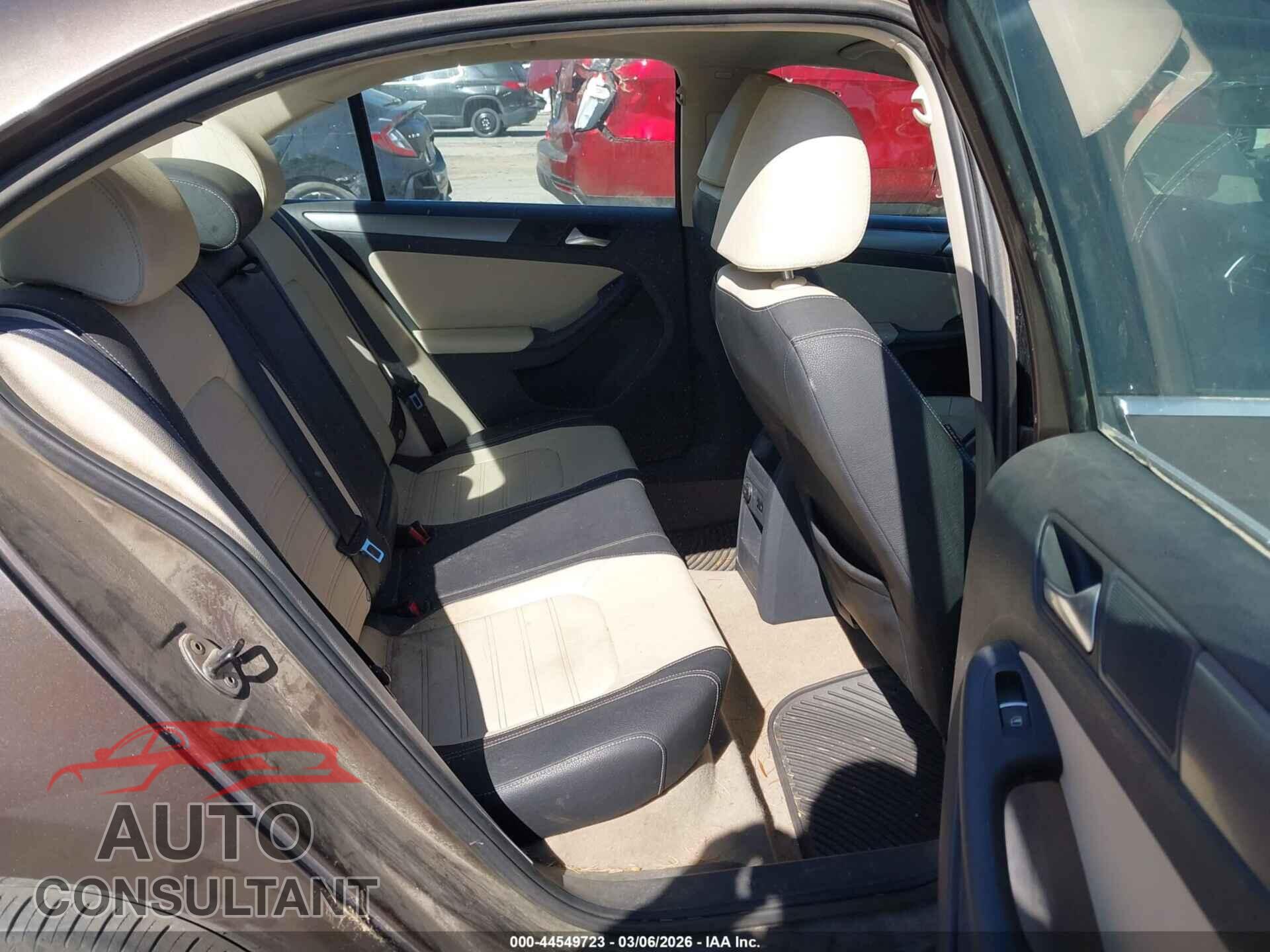 VOLKSWAGEN JETTA 2012 - 3VWLP7AJ5CM385627