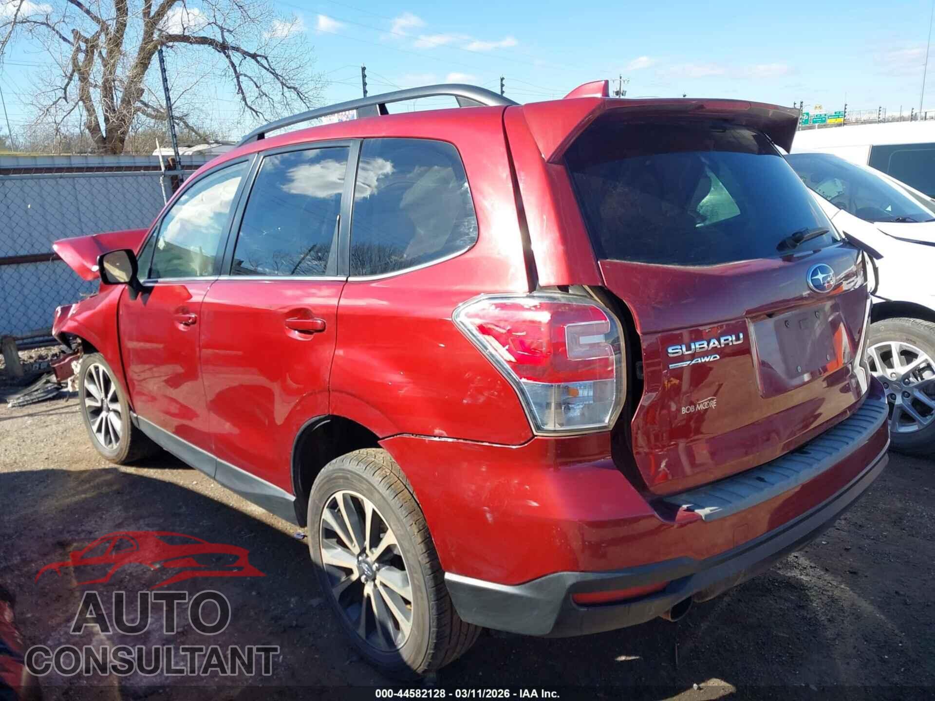 SUBARU FORESTER 2017 - JF2SJGEC8HH556315