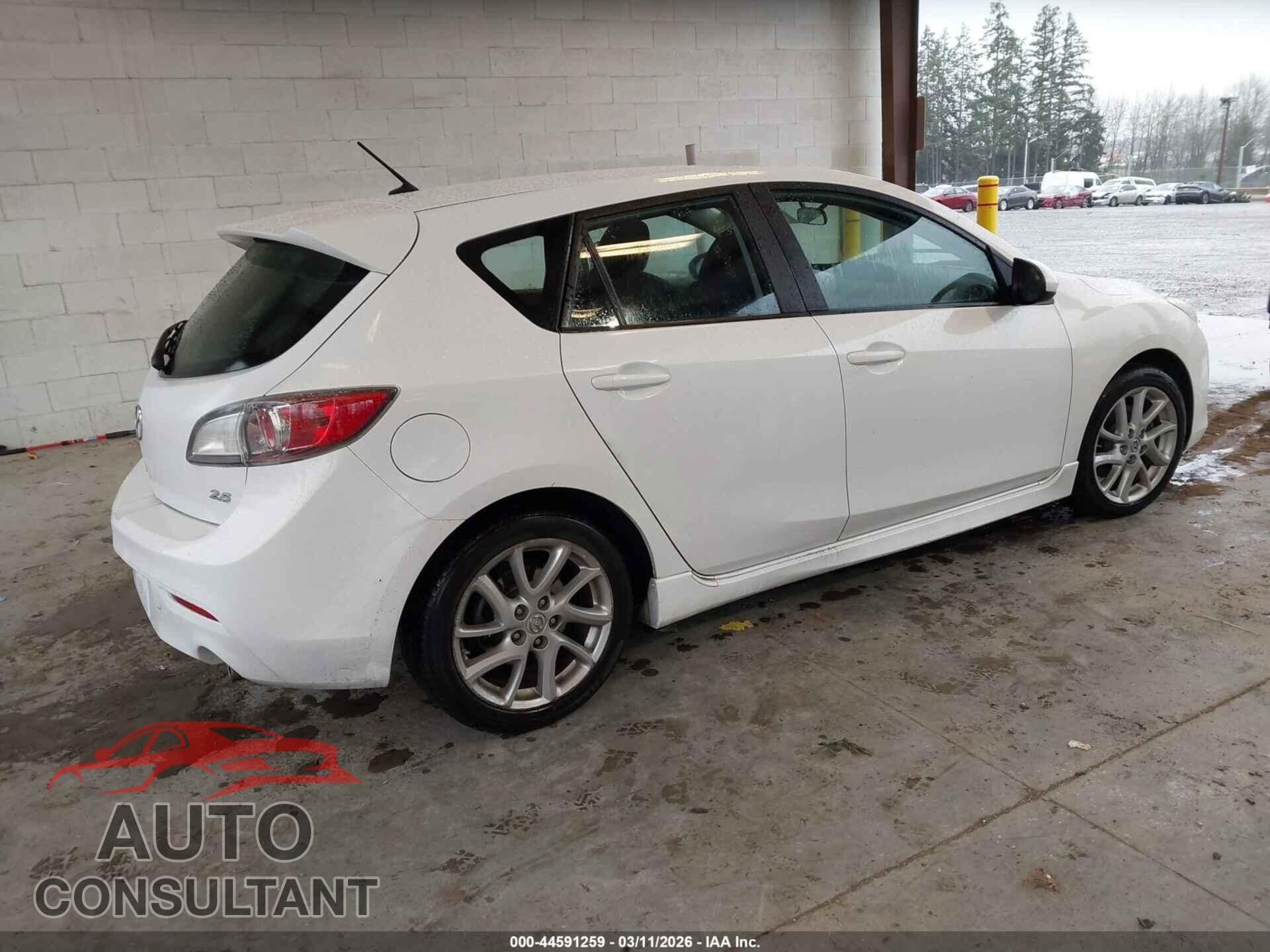 MAZDA MAZDA3 2012 - JM1BL1L61C1511298