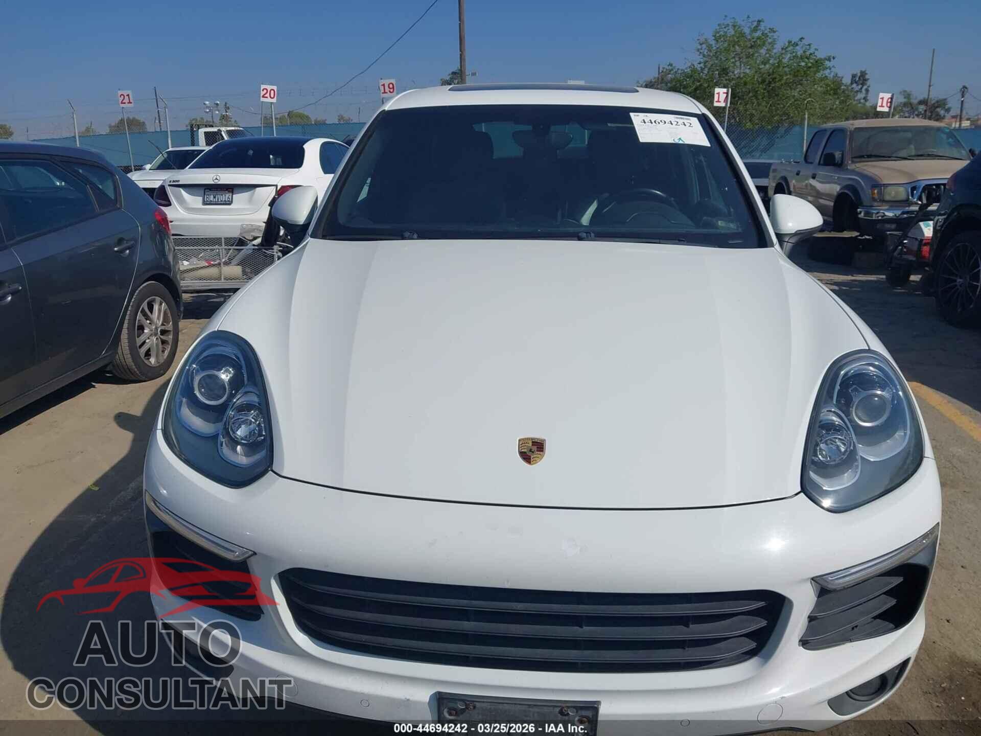PORSCHE CAYENNE 2016 - WP1AA2A23GKA14999