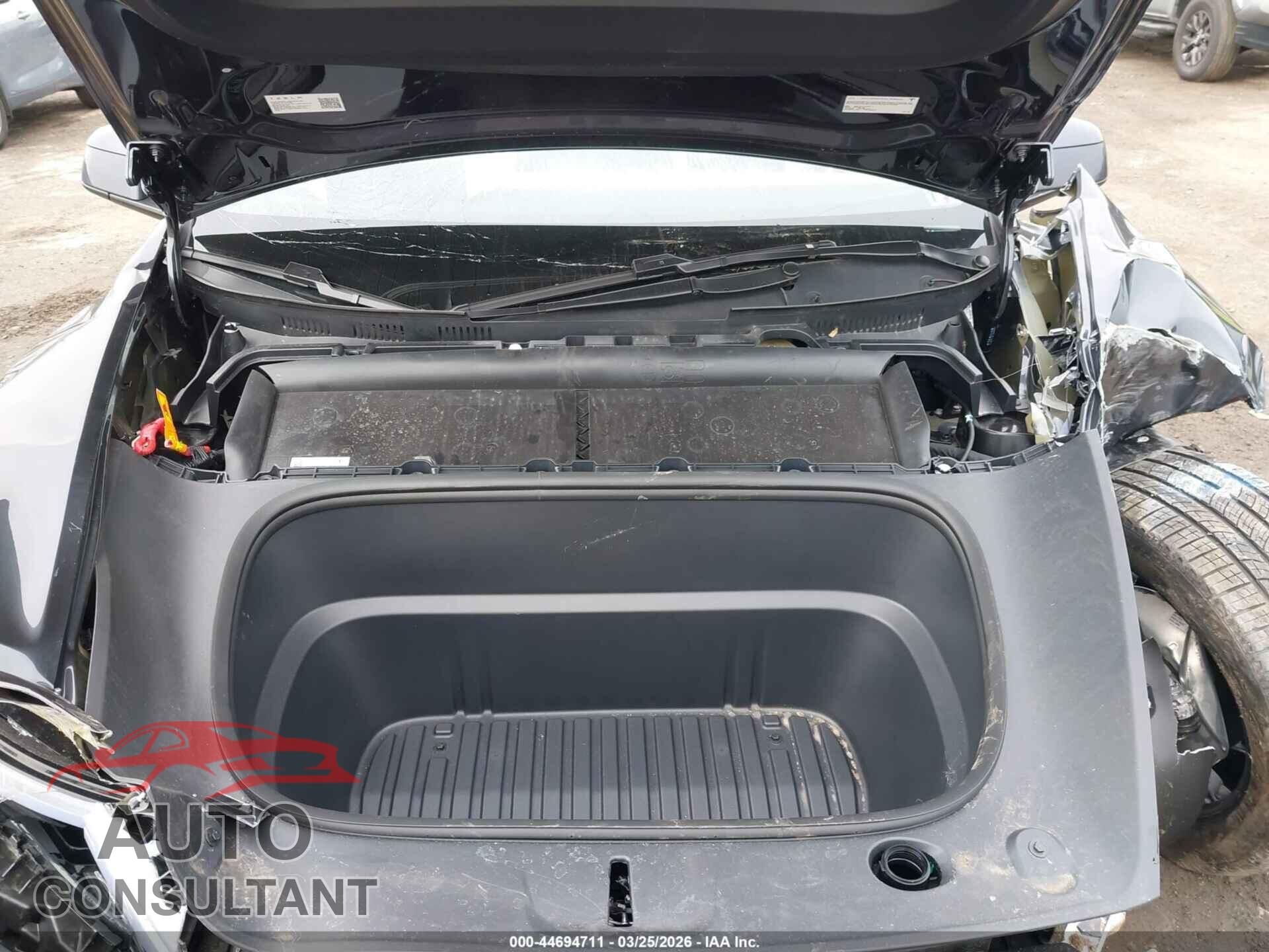 TESLA MODEL Y 2026 - 7SAYGDEE8TA415115