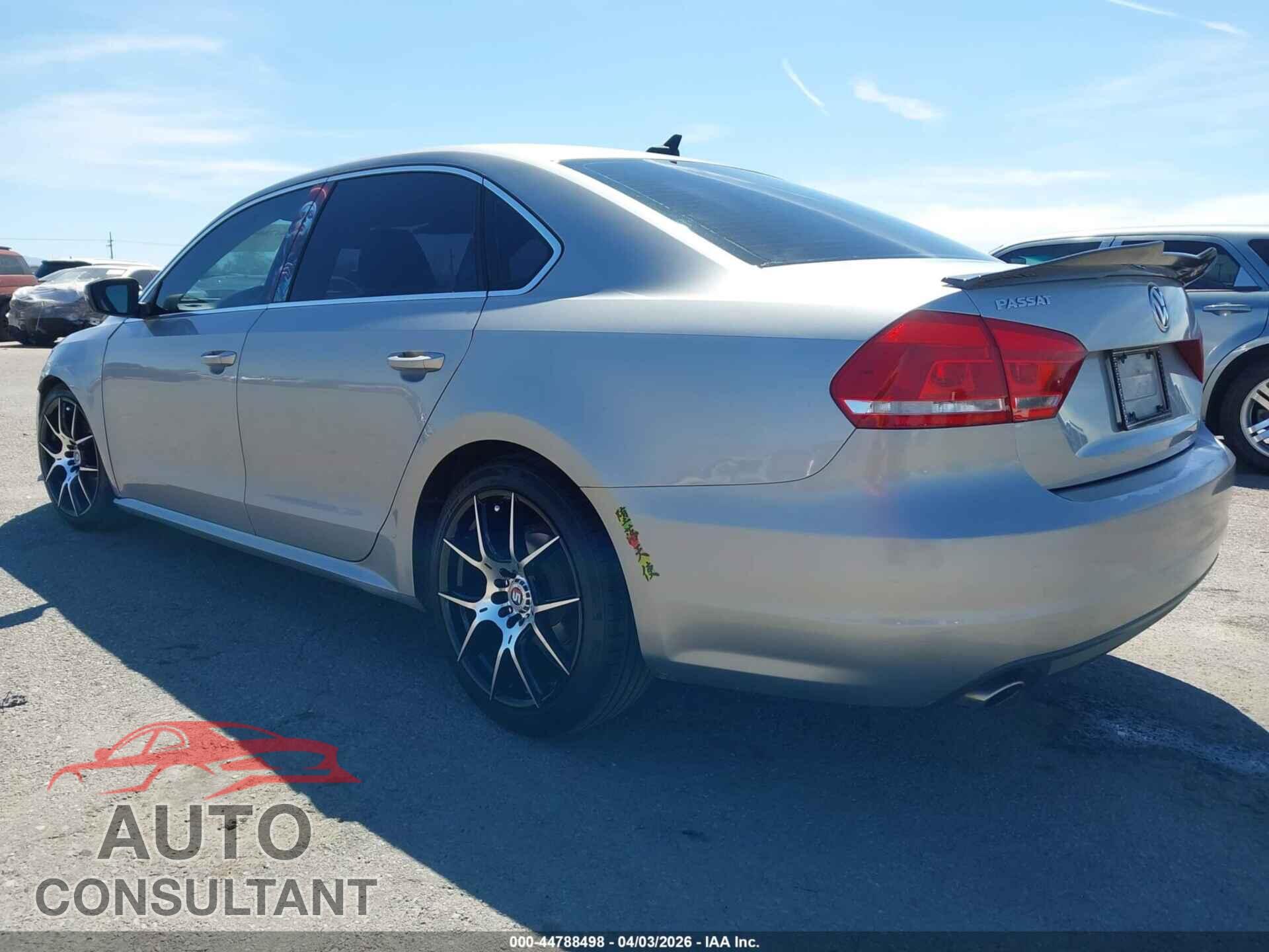 VOLKSWAGEN PASSAT 2013 - 1VWBP7A36DC073185