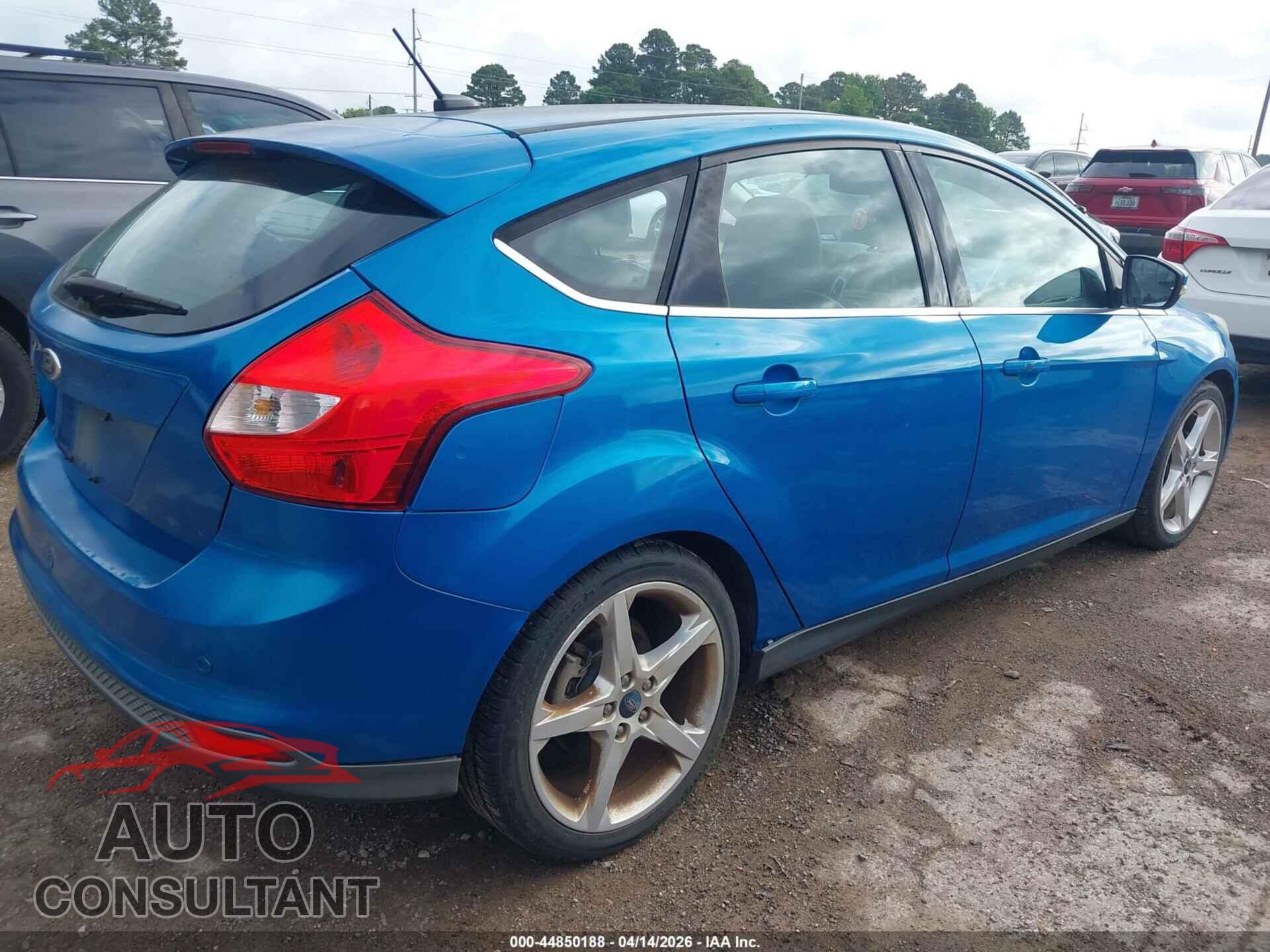 FORD FOCUS 2012 - 1FAHP3N22CL466497