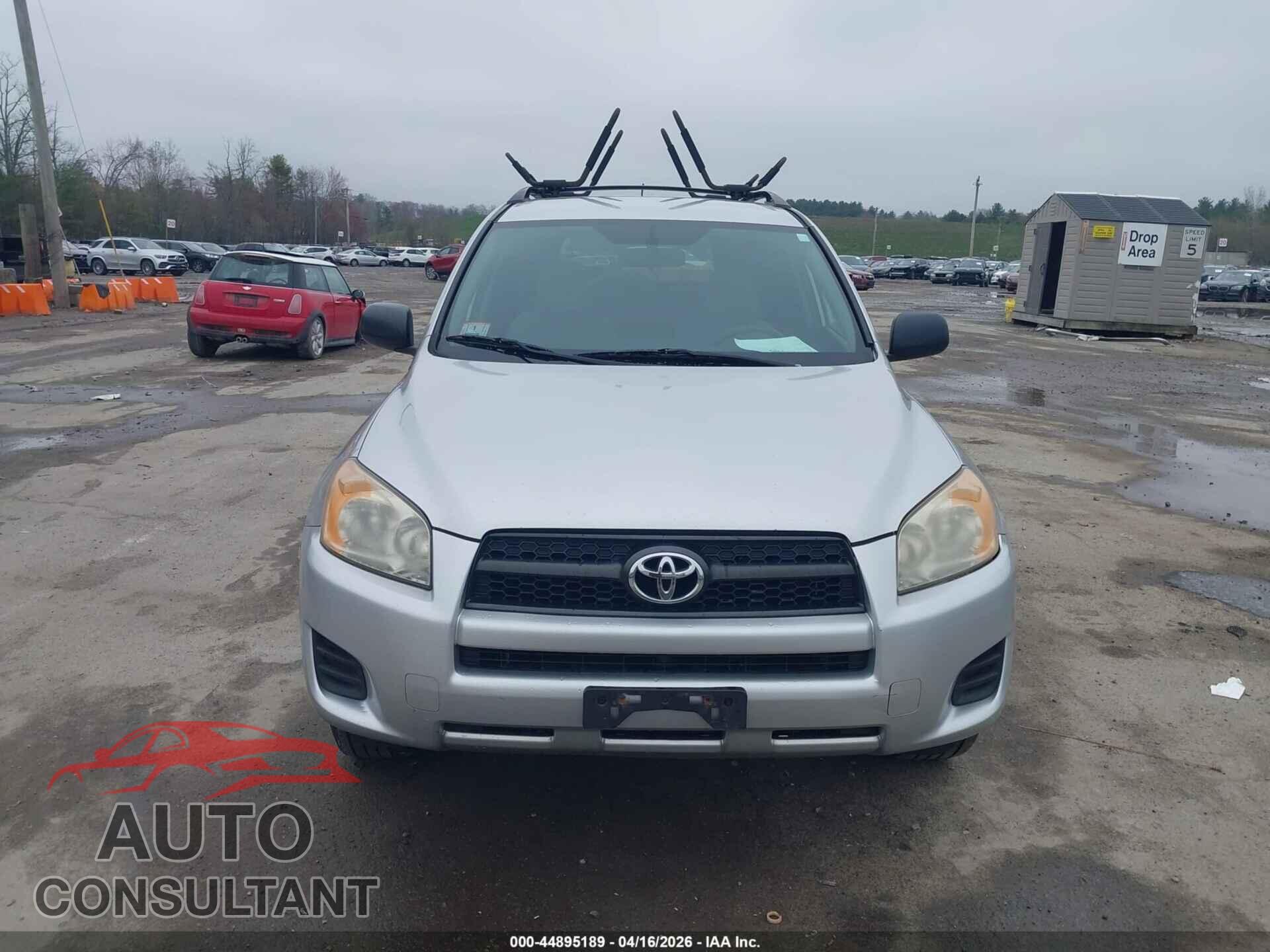TOYOTA RAV4 2010 - JTMBF4DV0AD034762