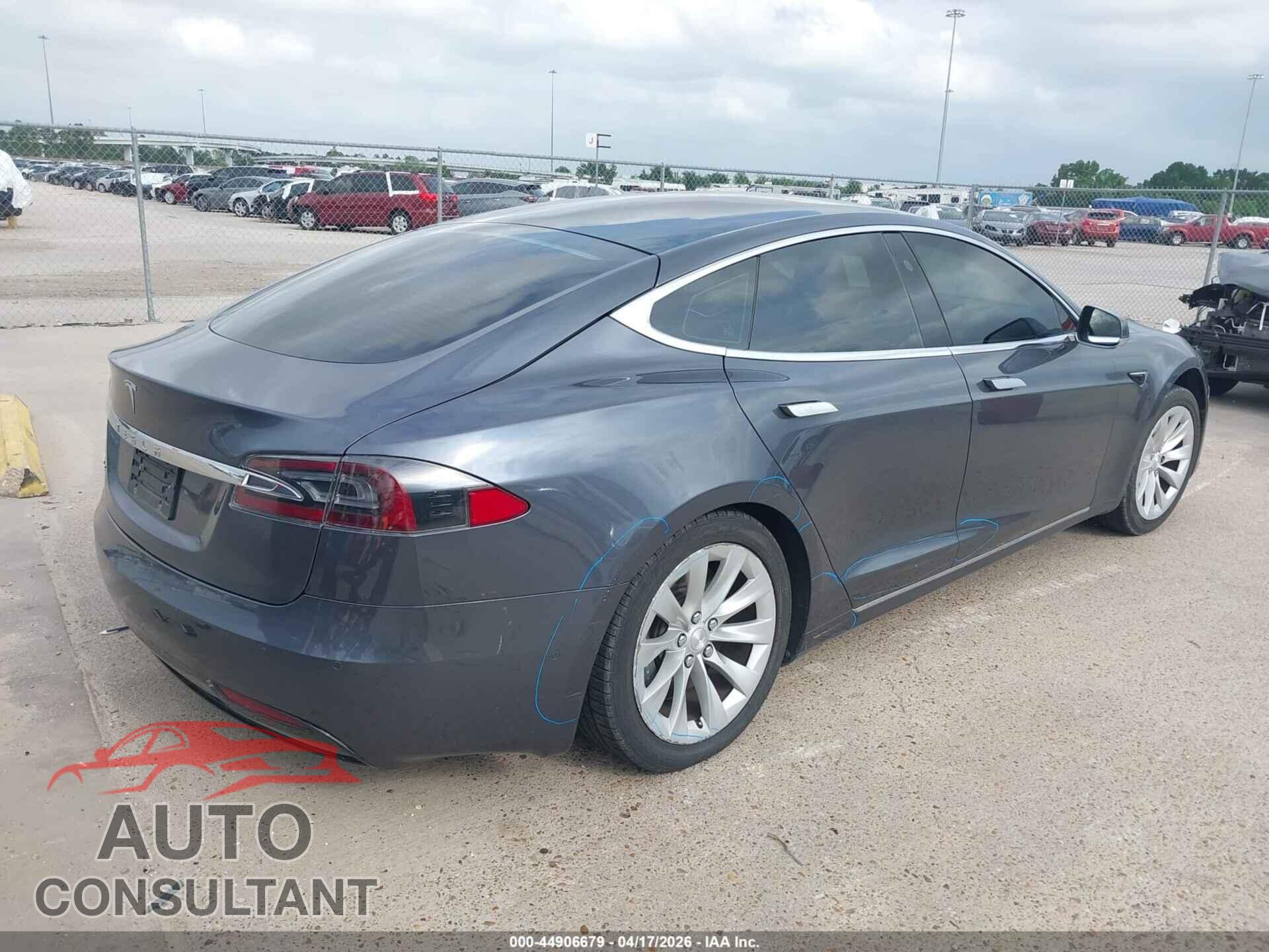 TESLA MODEL S 2017 - 5YJSA1E10HF202699