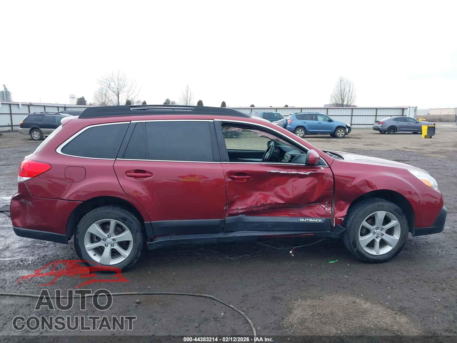 SUBARU OUTBACK 2013 - 4S4BRBGC8D3239175