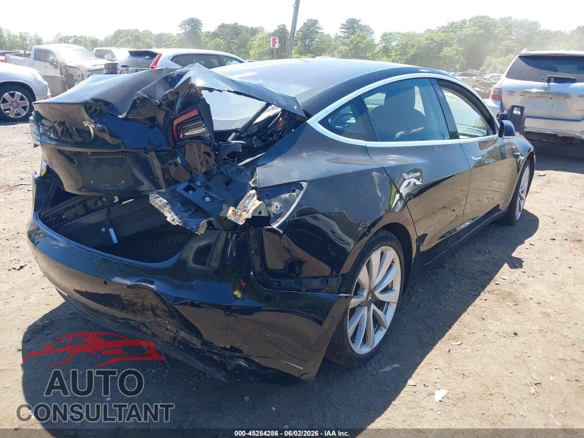 TESLA MODEL 3 2018 - 5YJ3E1EA5JF049736