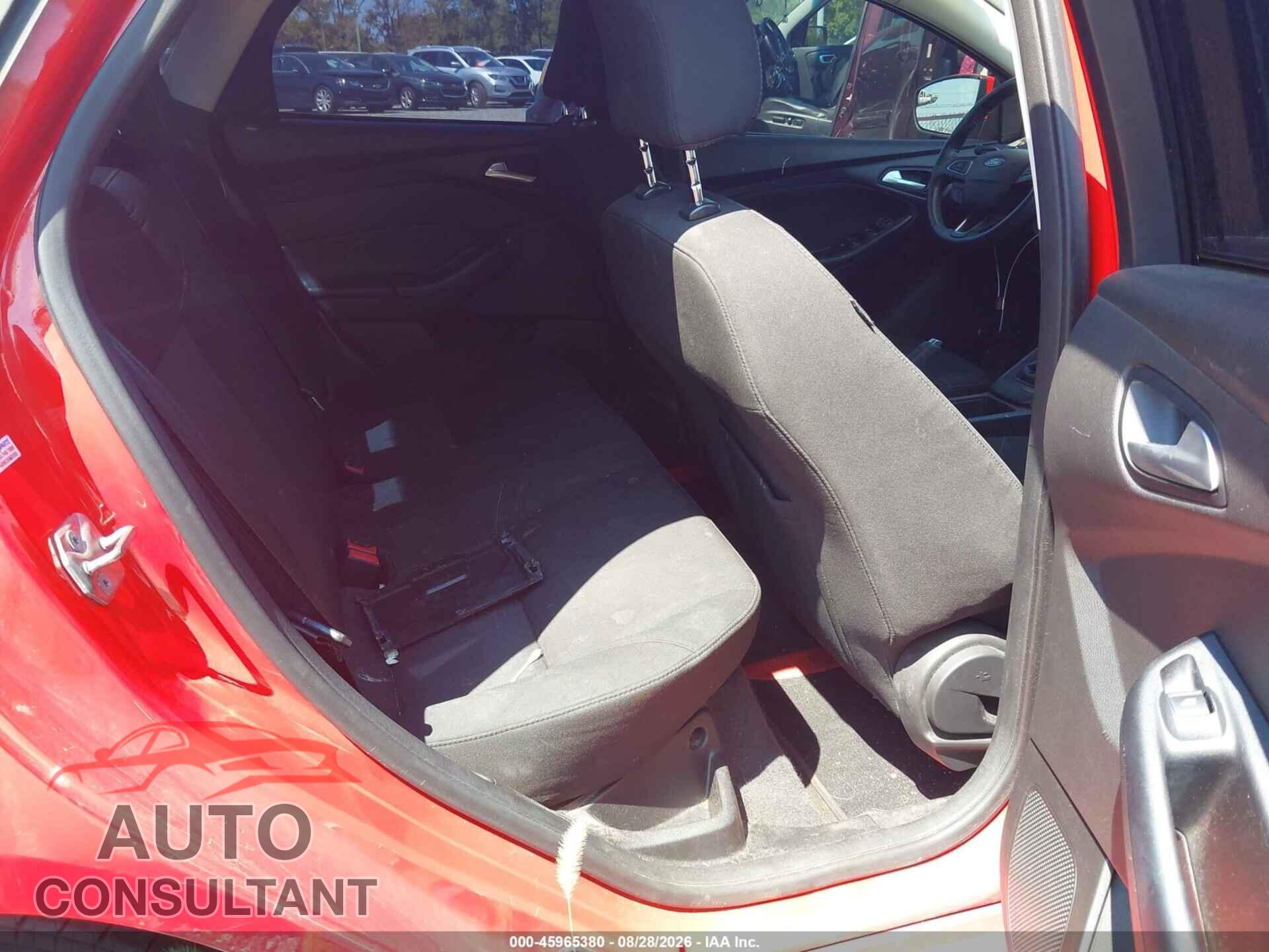 FORD FOCUS 2015 - 1FADP3FE4FL378501
