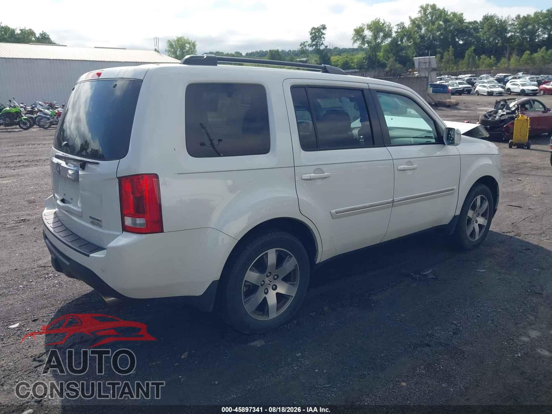 HONDA PILOT 2015 - 5FNYF4H96FB011719