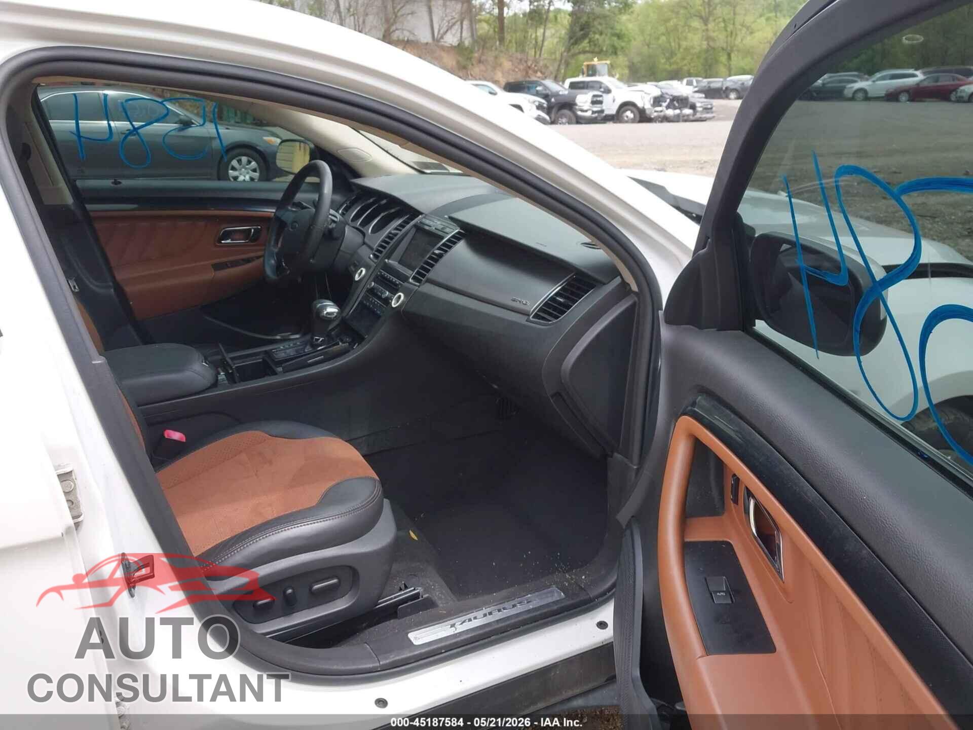 FORD TAURUS 2011 - 1FAHP2KT7BG103188