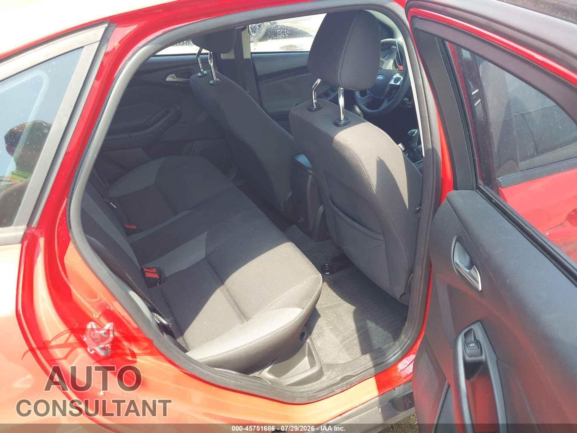 FORD FOCUS 2012 - 1FAHP3F21CL234116