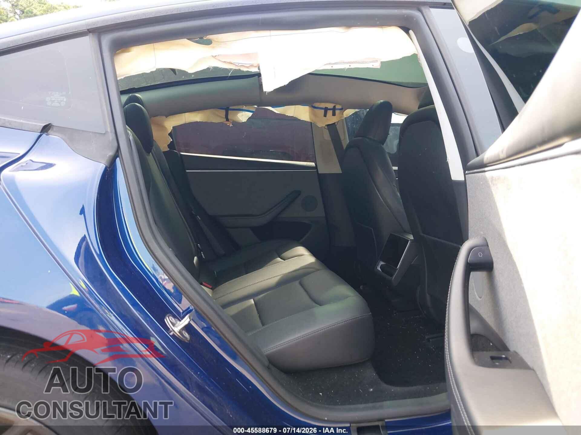 TESLA MODEL 3 2024 - 5YJ3E1EA0RF736683