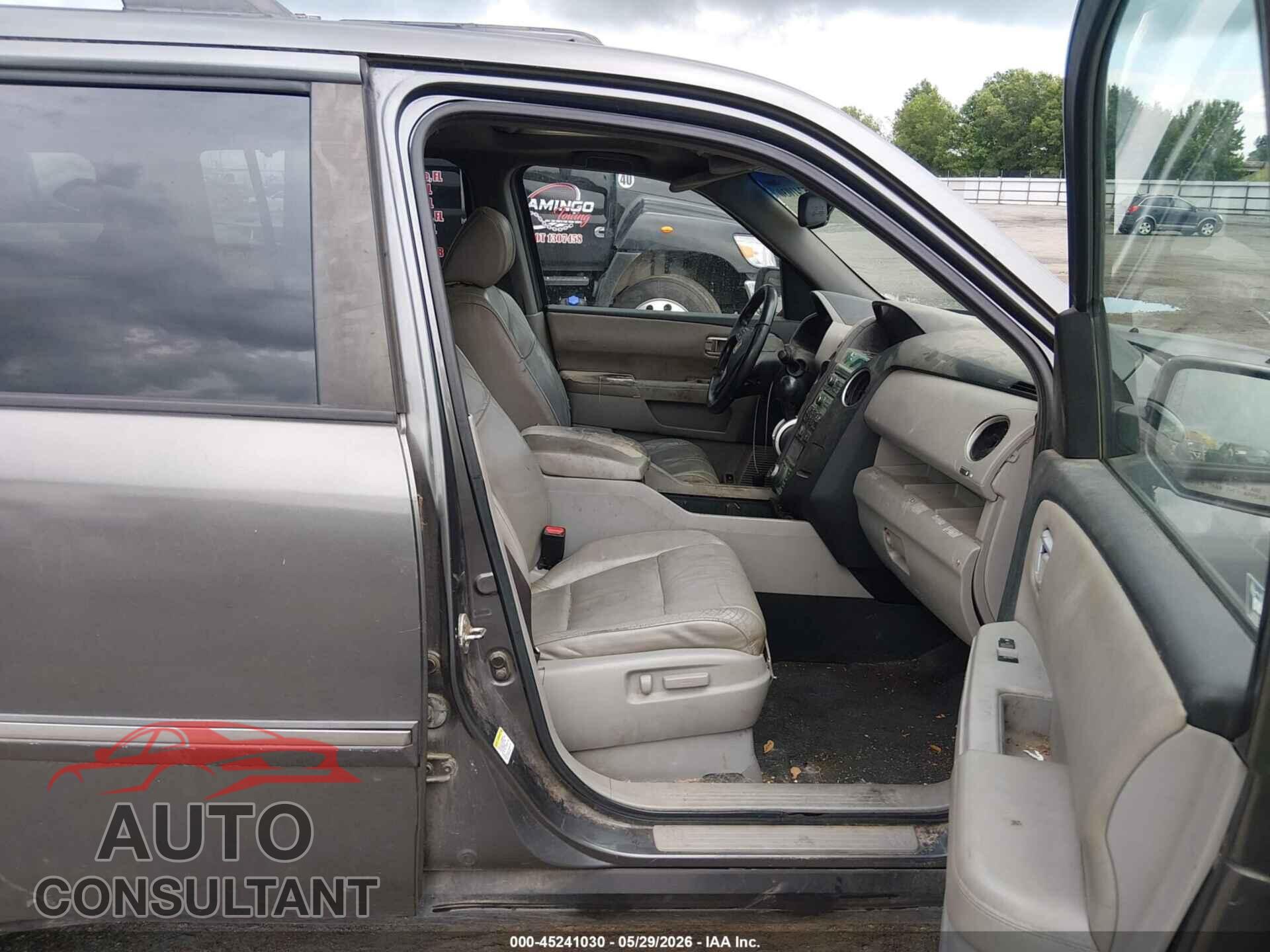 HONDA PILOT 2011 - 5FNYF4H91BB070218