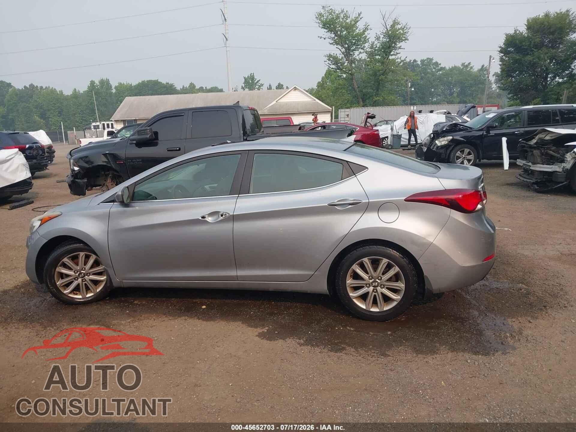 HYUNDAI ELANTRA 2015 - 5NPDH4AE7FH590401