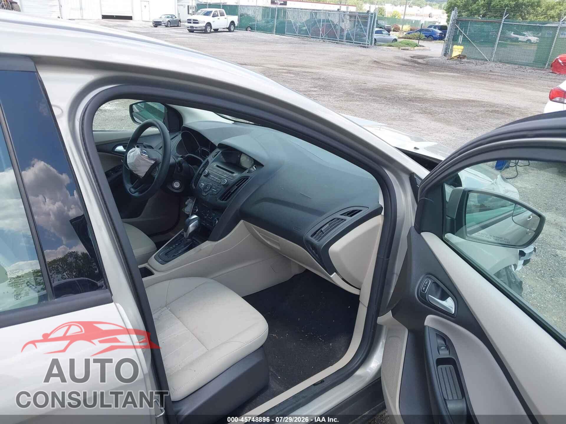 FORD FOCUS 2016 - 1FADP3F21GL210564