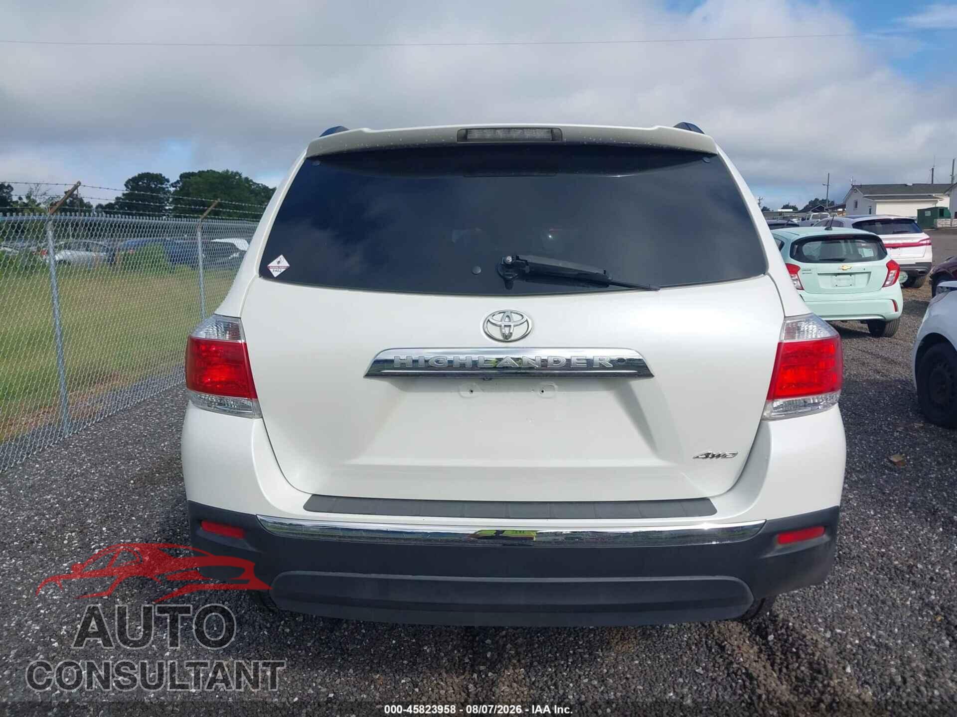 TOYOTA HIGHLANDER 2011 - 5TDBK3EH8BS067948