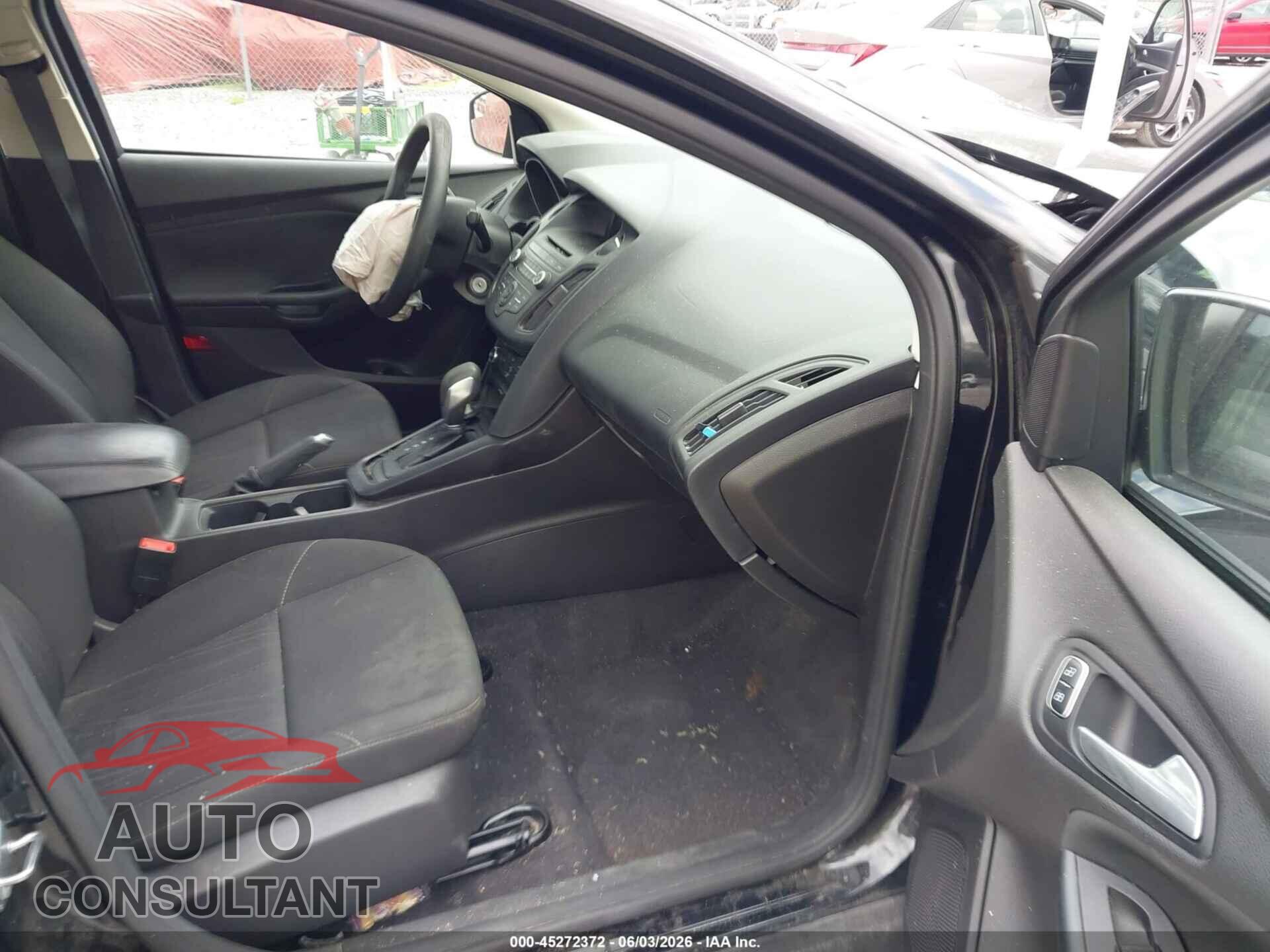 FORD FOCUS 2017 - 1FADP3F28HL219151