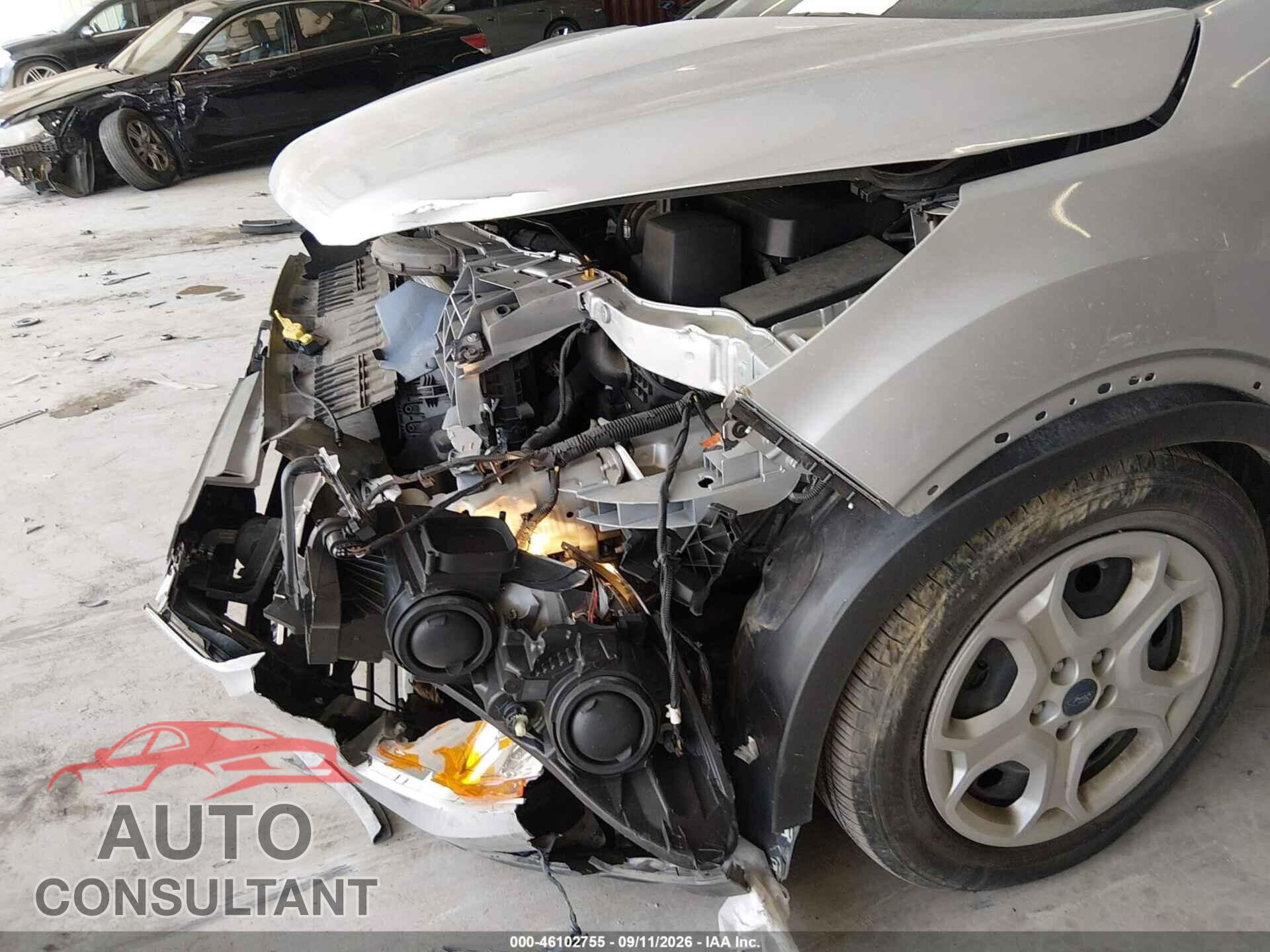 FORD ESCAPE 2017 - 1FMCU0F75HUE63838