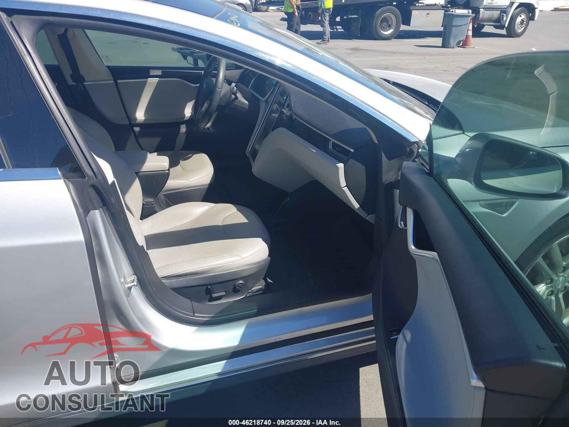 TESLA MODEL S 2013 - 5YJSA1CN2DFP26274