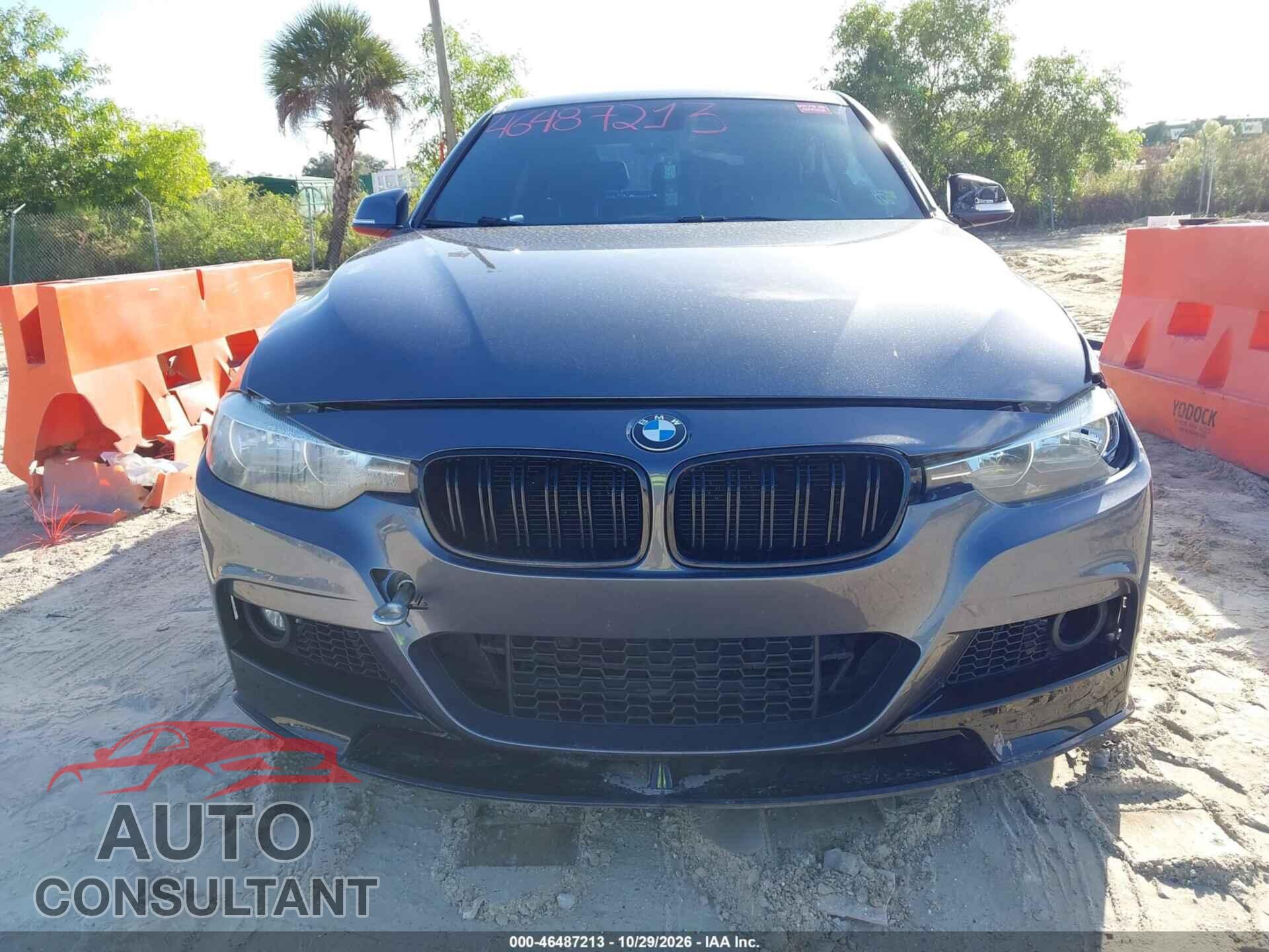 BMW 328I 2016 - WBA8E9G55GNT81302