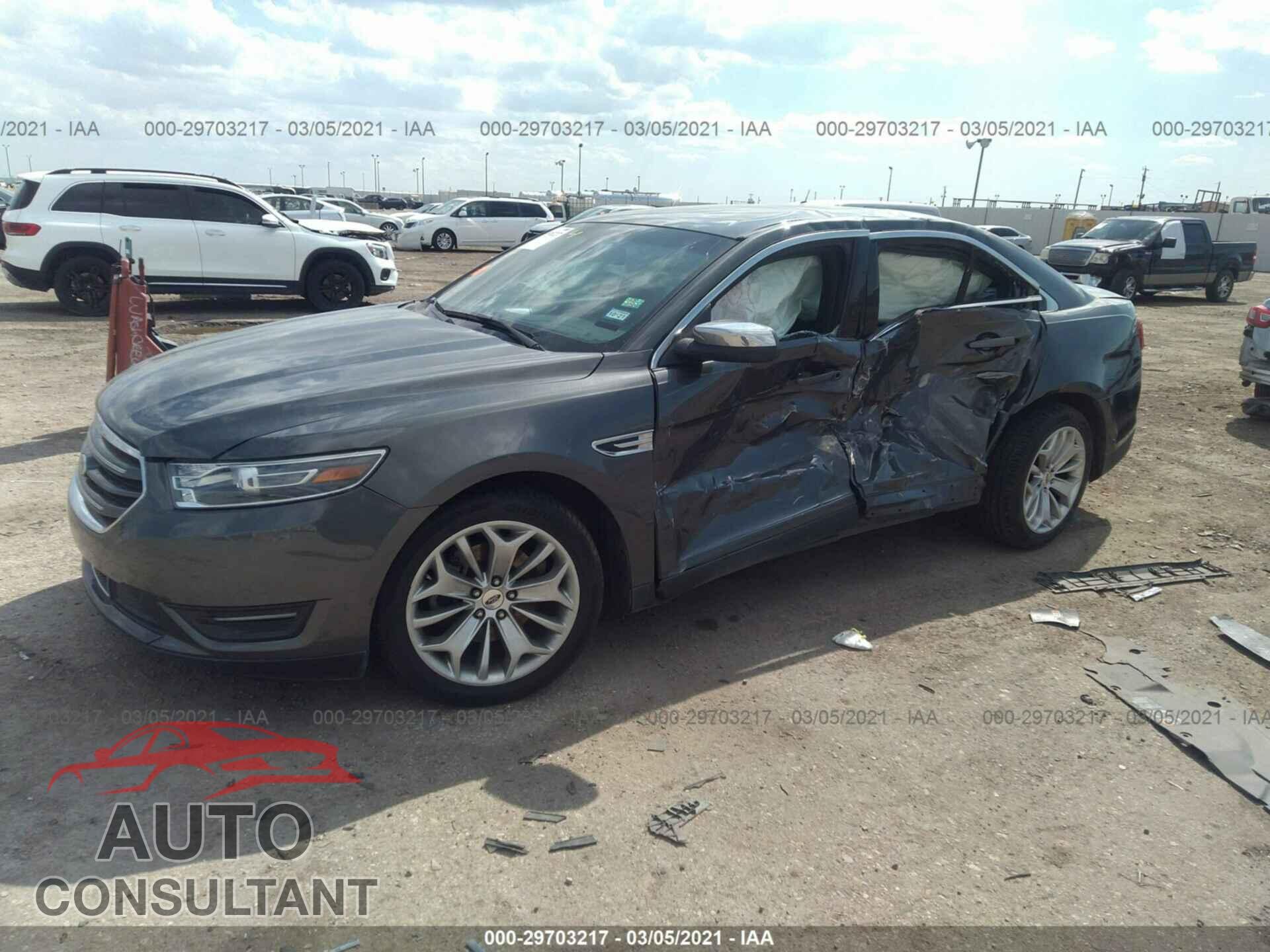 FORD TAURUS 2018 - 1FAHP2F89JG102211