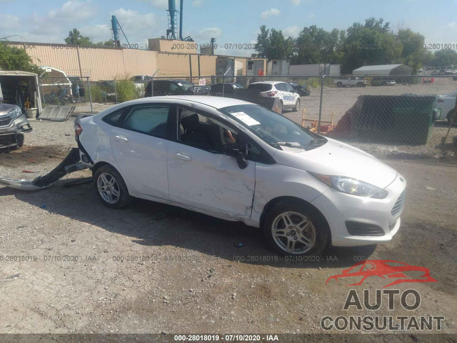 Ford Fiesta 2018 - 3FADP4BJ3JM109325