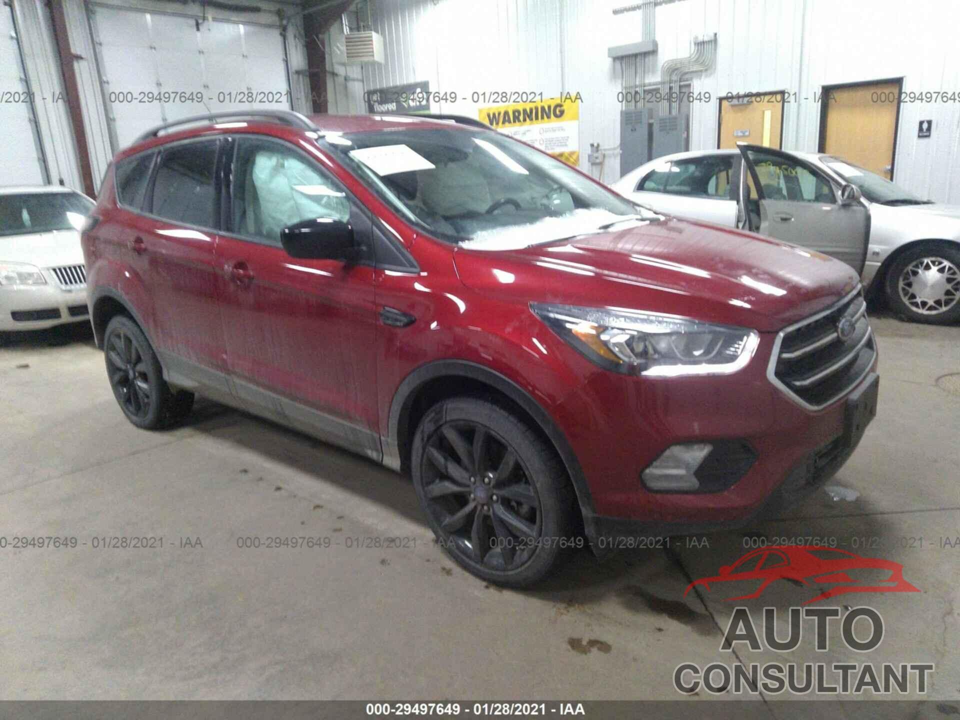 FORD ESCAPE 2017 - 1FMCU9G96HUE73606