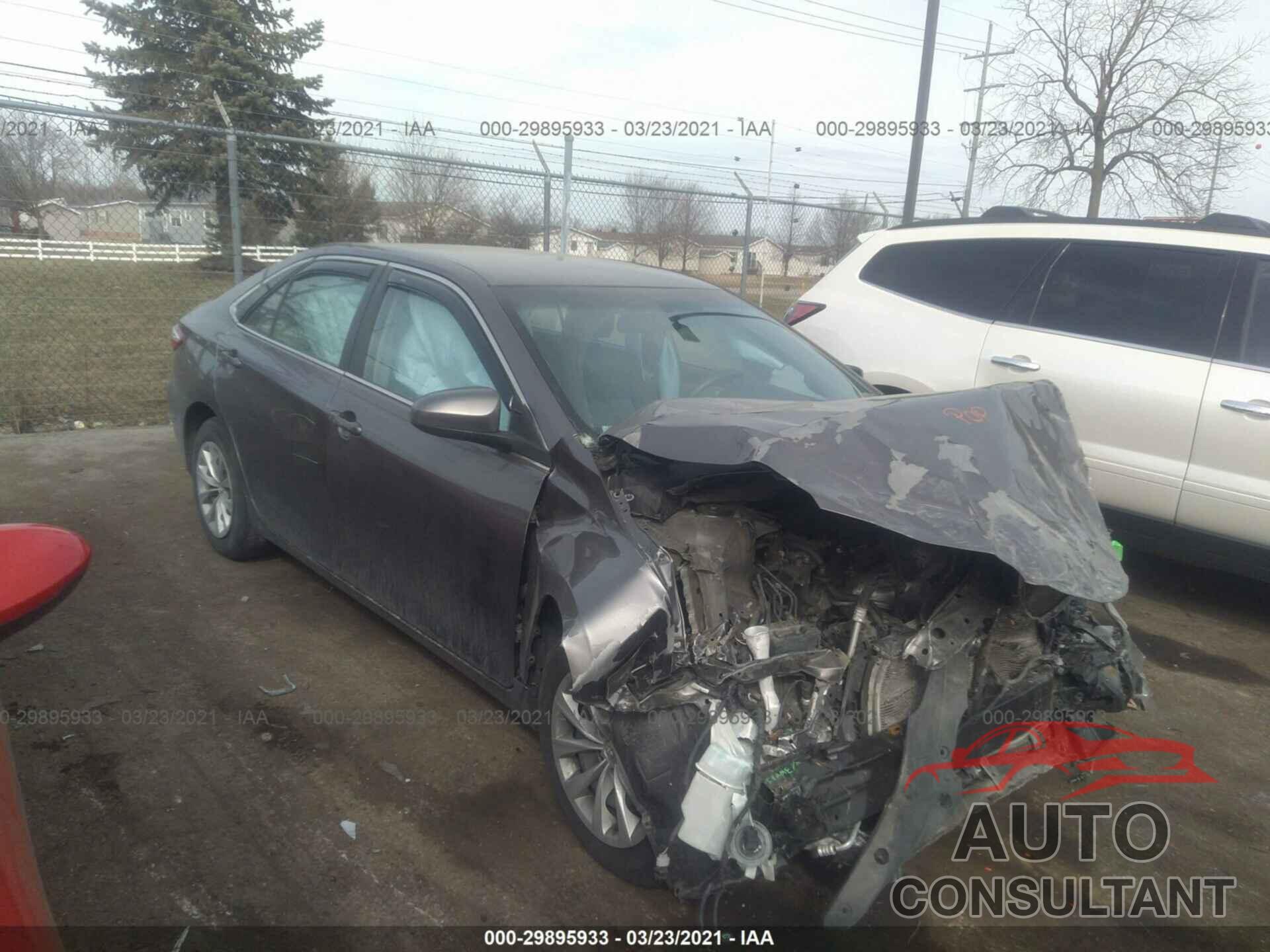 TOYOTA CAMRY 2016 - 4T4BF1FK5GR549820